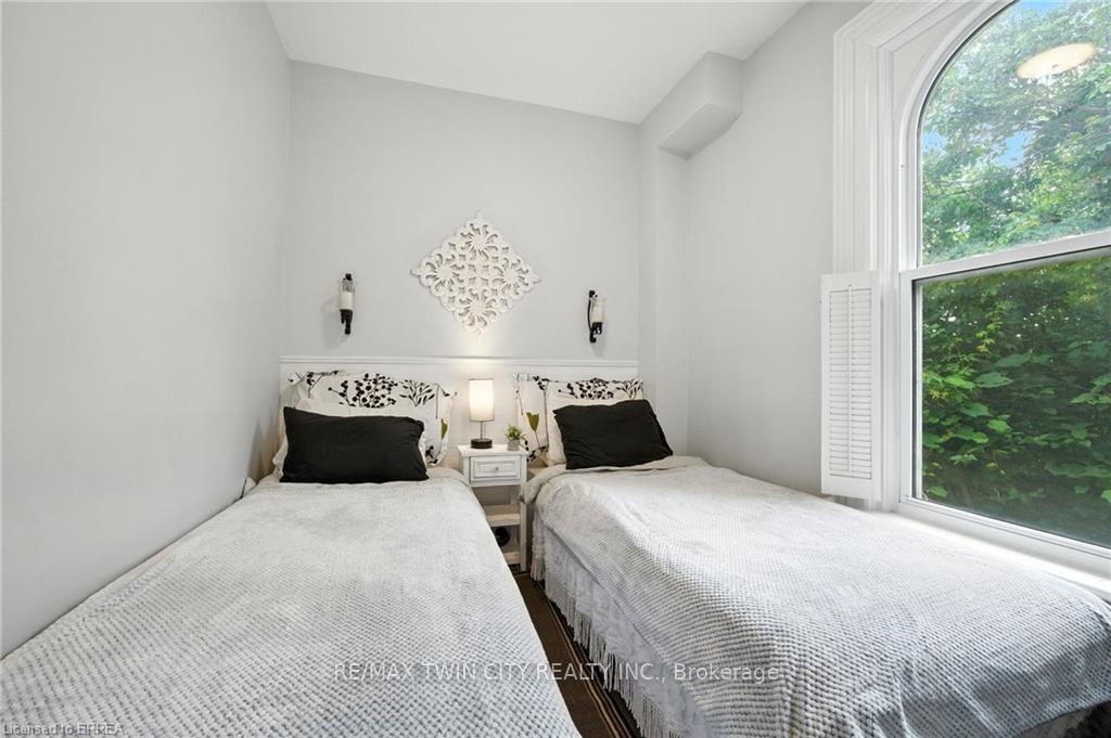 Photo 24 of 194 Bethel Road, Brant, Paris — HOMEH