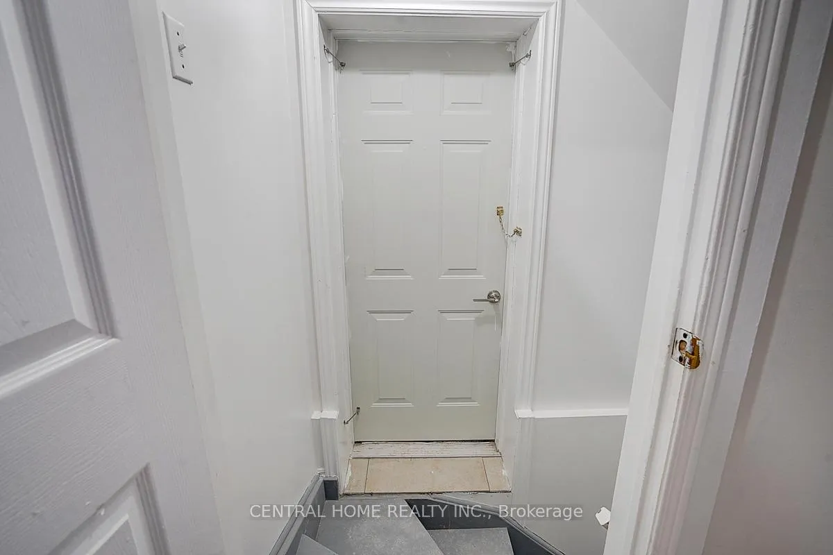 Photo 4 of Unit Bsmt, 47 Stella Drive, Markham, Middlefield — HOMEH