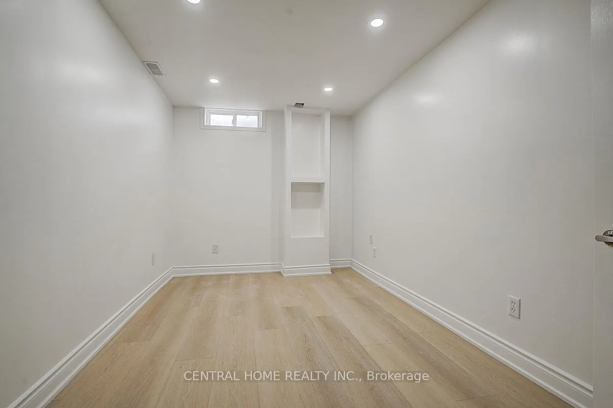 Photo 7 of Unit Bsmt, 47 Stella Drive, Markham, Middlefield — HOMEH