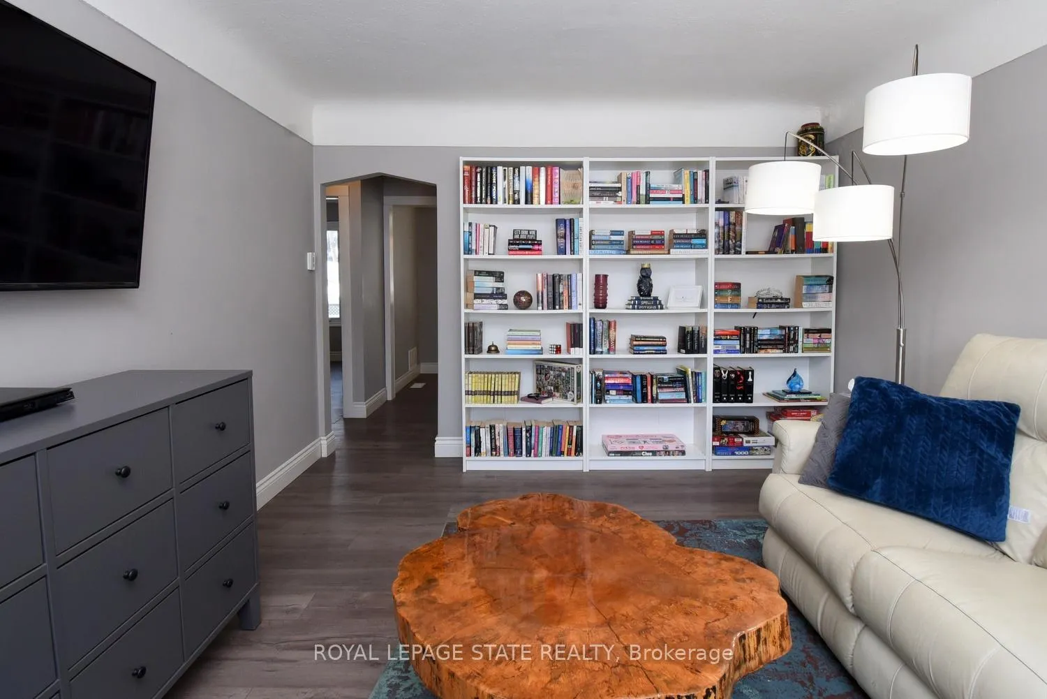 Photo 2 of 302 East 27th Street, Hamilton, Eastmount — HOMEH