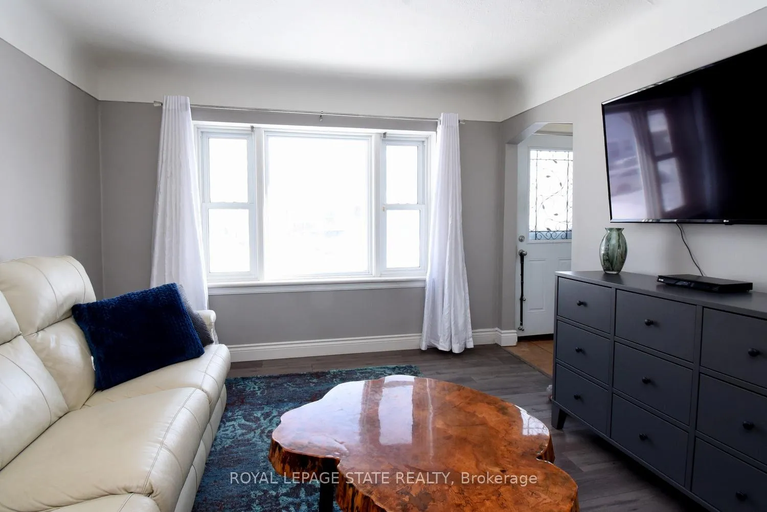Photo 3 of 302 East 27th Street, Hamilton, Eastmount — HOMEH