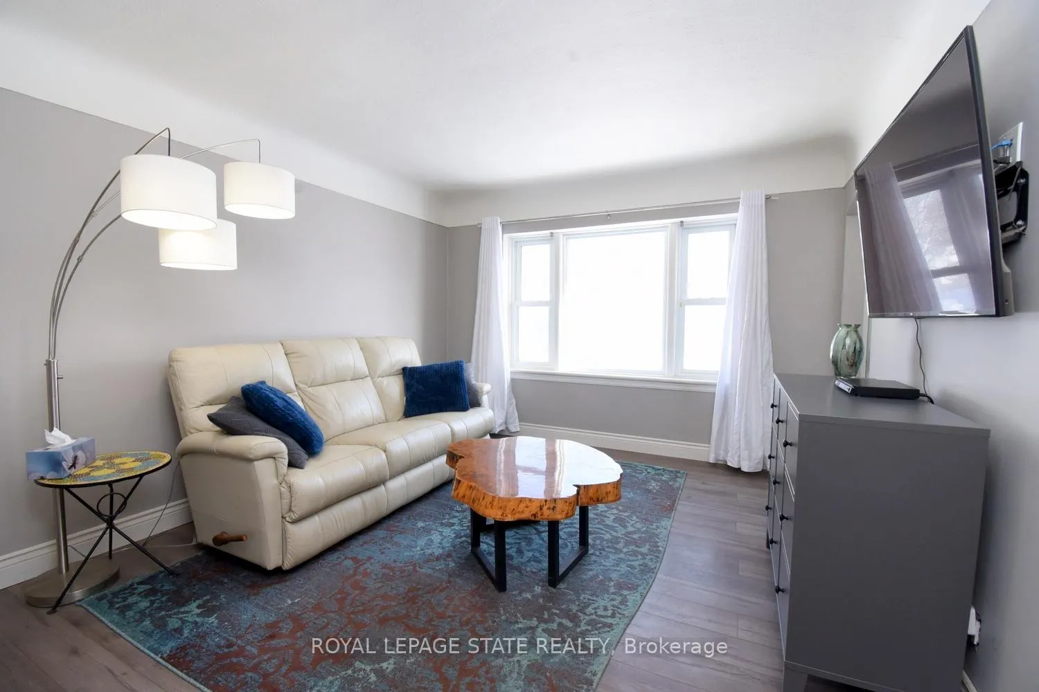 Photo 4 of 302 East 27th Street, Hamilton, Eastmount — HOMEH