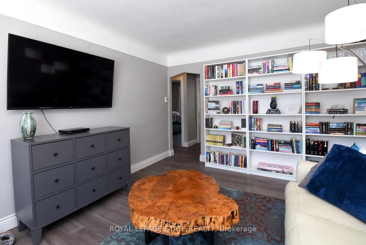 Photo 5 of 302 East 27th Street, Hamilton, Eastmount — HOMEH