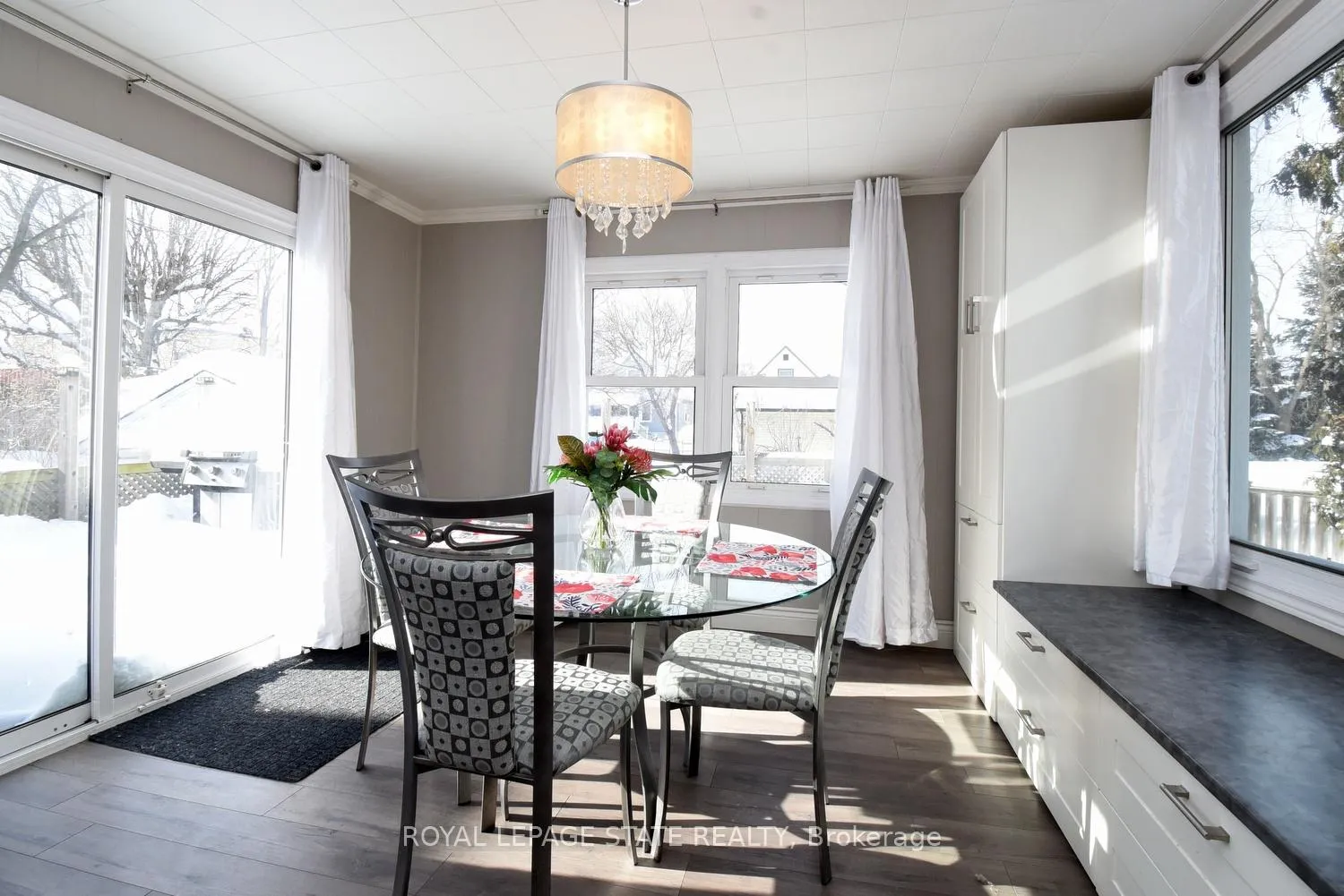 Photo 6 of 302 East 27th Street, Hamilton, Eastmount — HOMEH