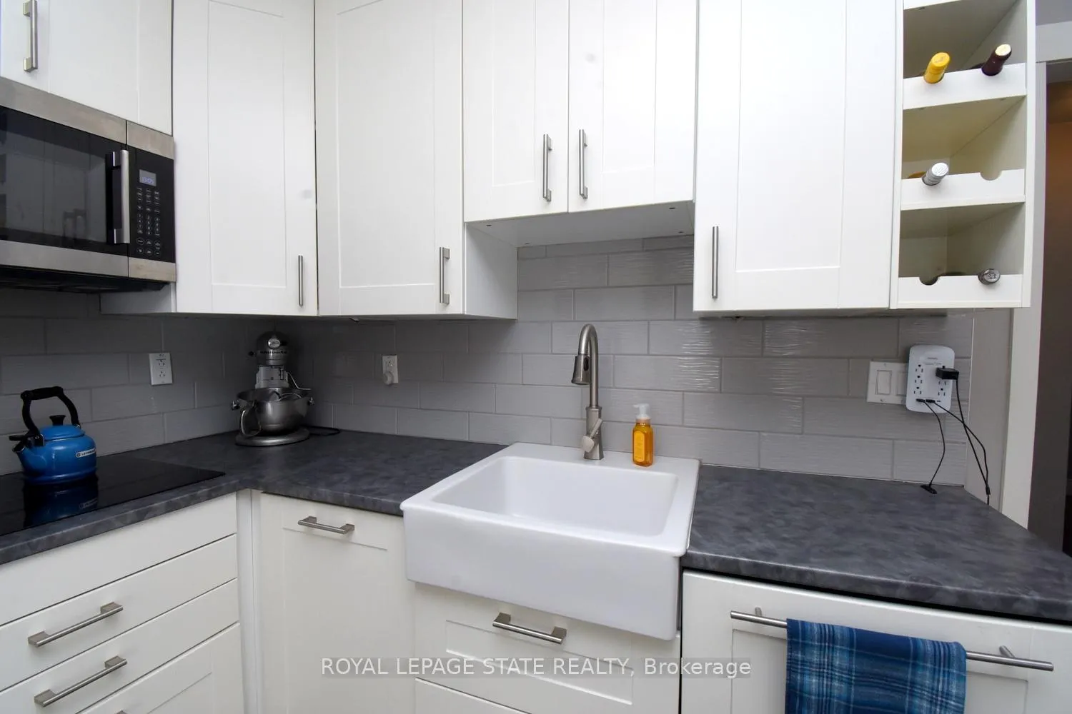 Photo 11 of 302 East 27th Street, Hamilton, Eastmount — HOMEH