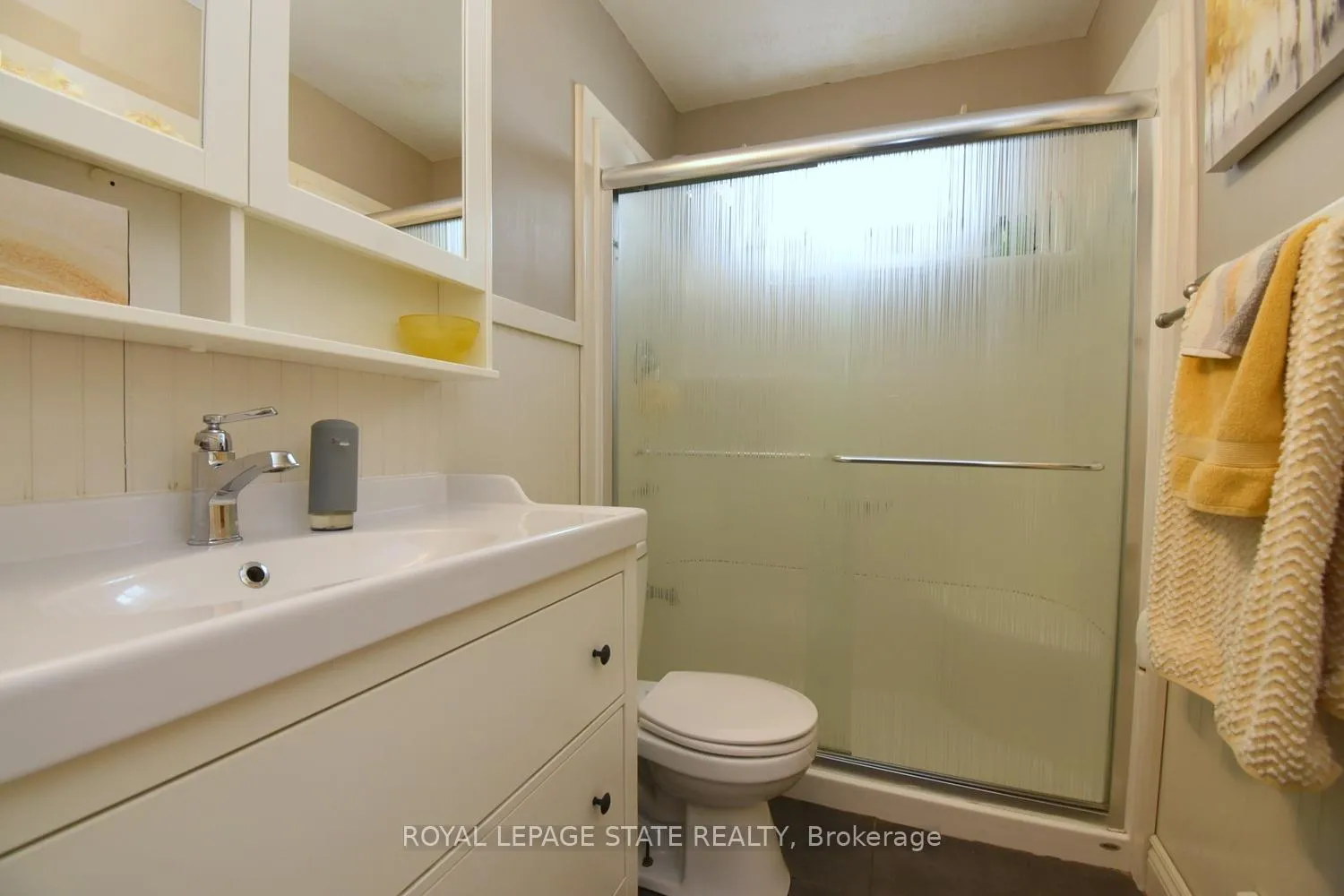 Photo 17 of 302 East 27th Street, Hamilton, Eastmount — HOMEH