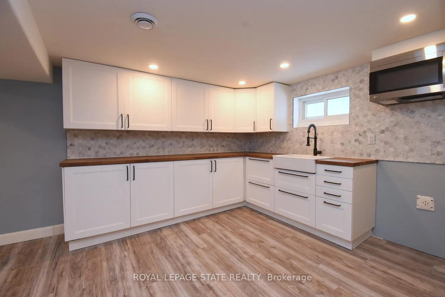 Photo 24 of 302 East 27th Street, Hamilton, Eastmount — HOMEH