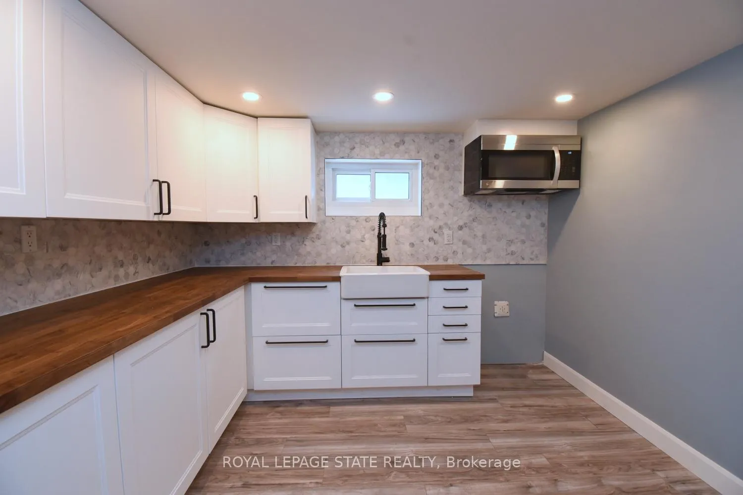 Photo 25 of 302 East 27th Street, Hamilton, Eastmount — HOMEH