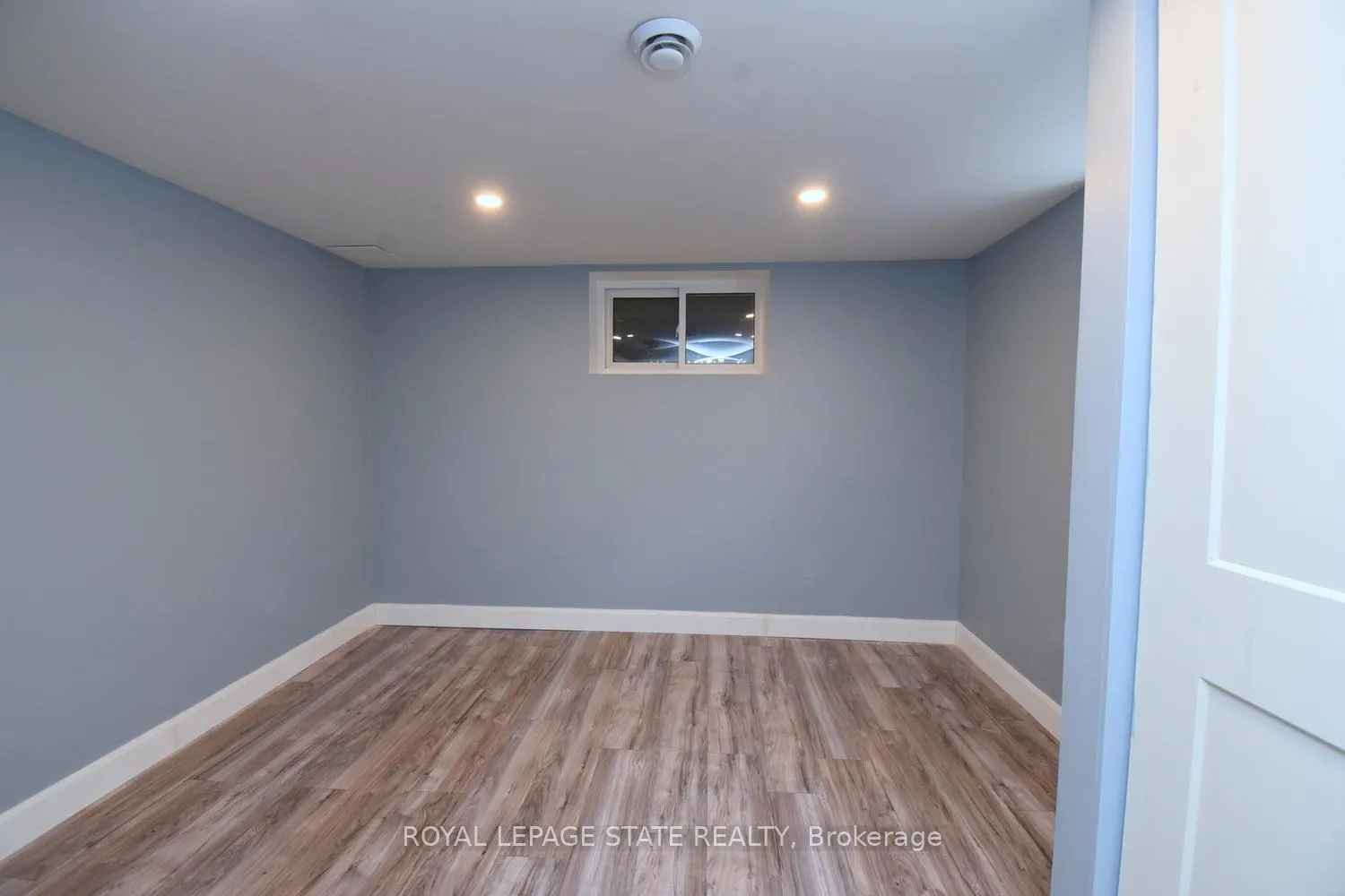 Photo 27 of 302 East 27th Street, Hamilton, Eastmount — HOMEH