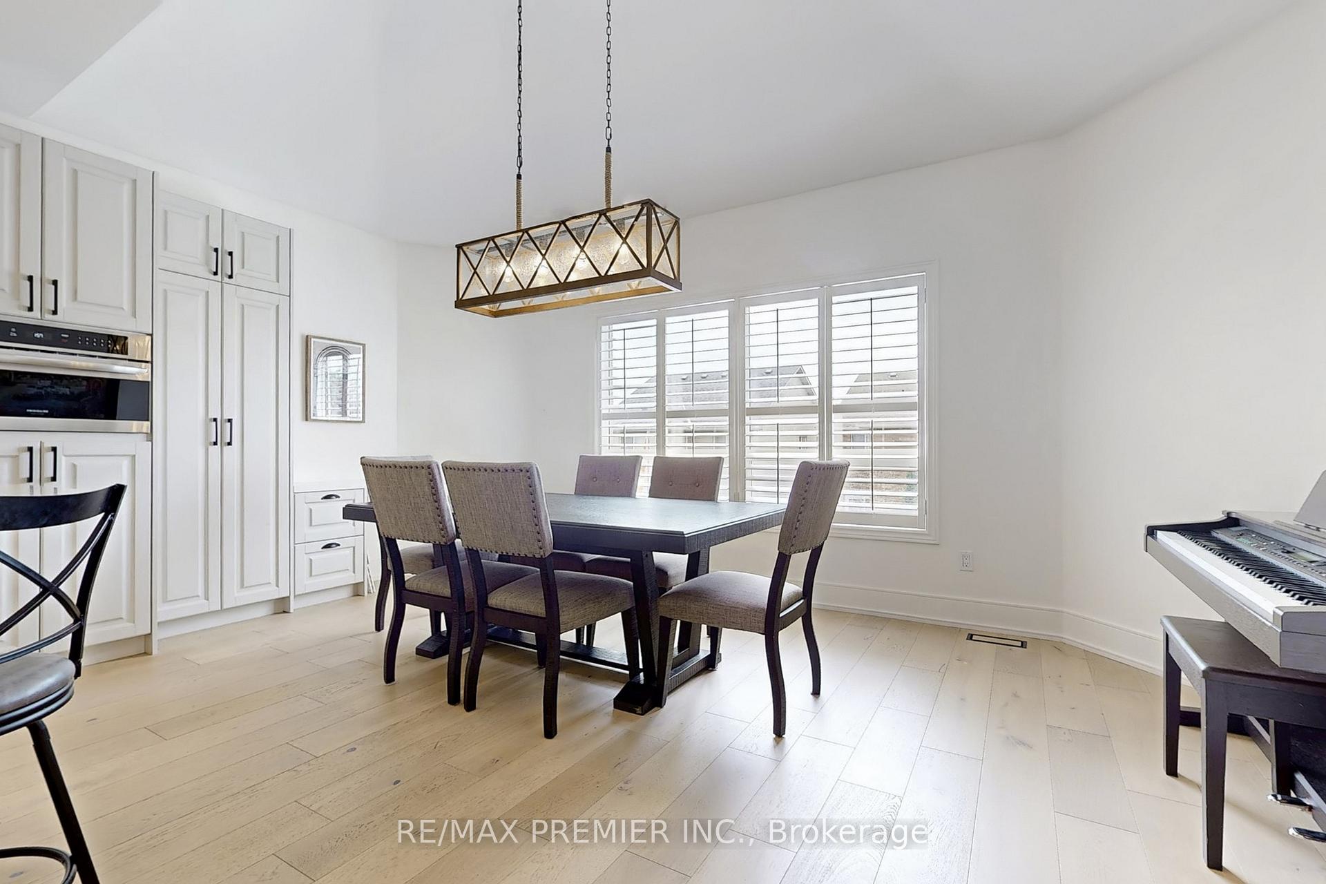 Photo 4 of 15 Gray Park Drive, Caledon, Bolton West — HOMEH