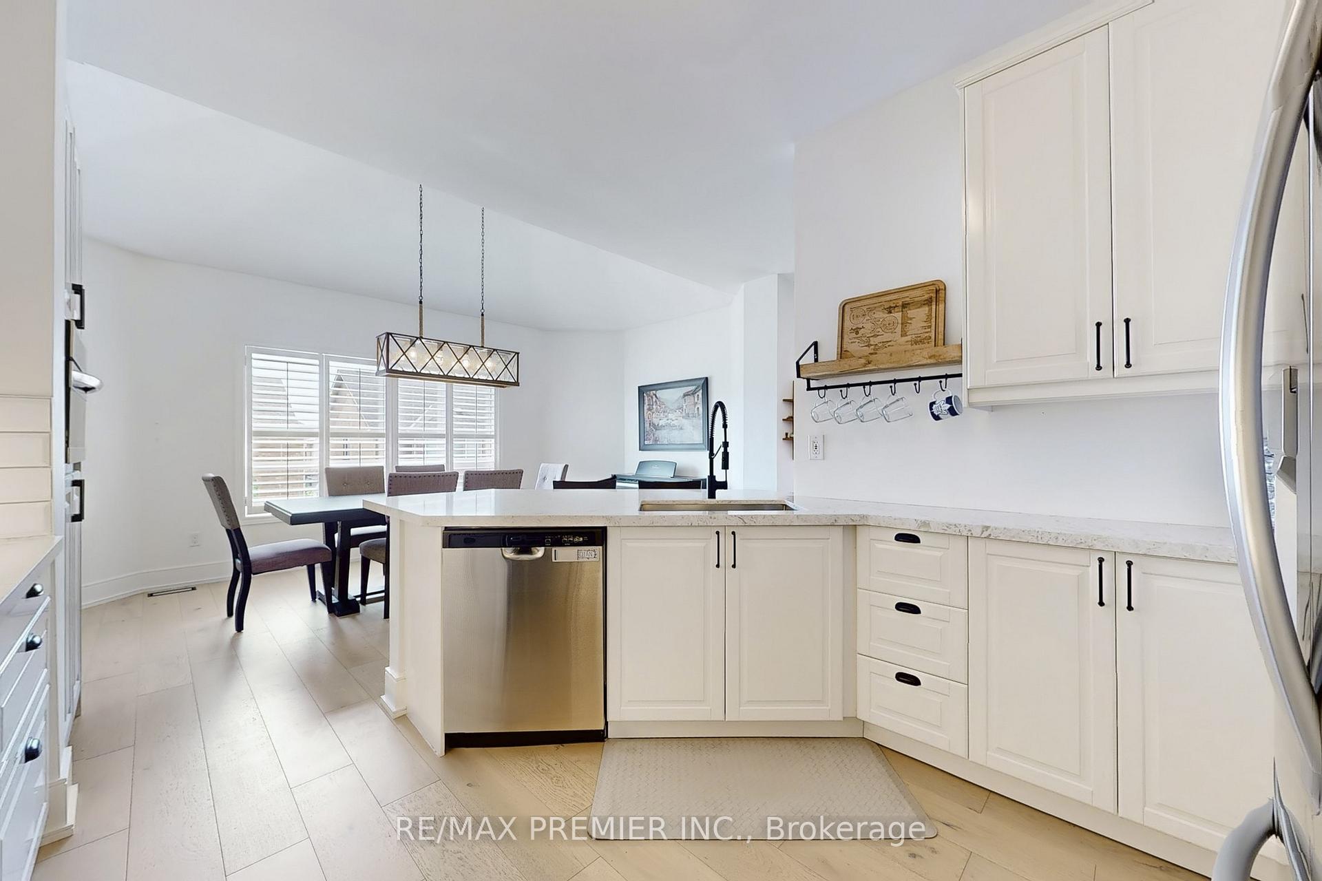 Photo 8 of 15 Gray Park Drive, Caledon, Bolton West — HOMEH