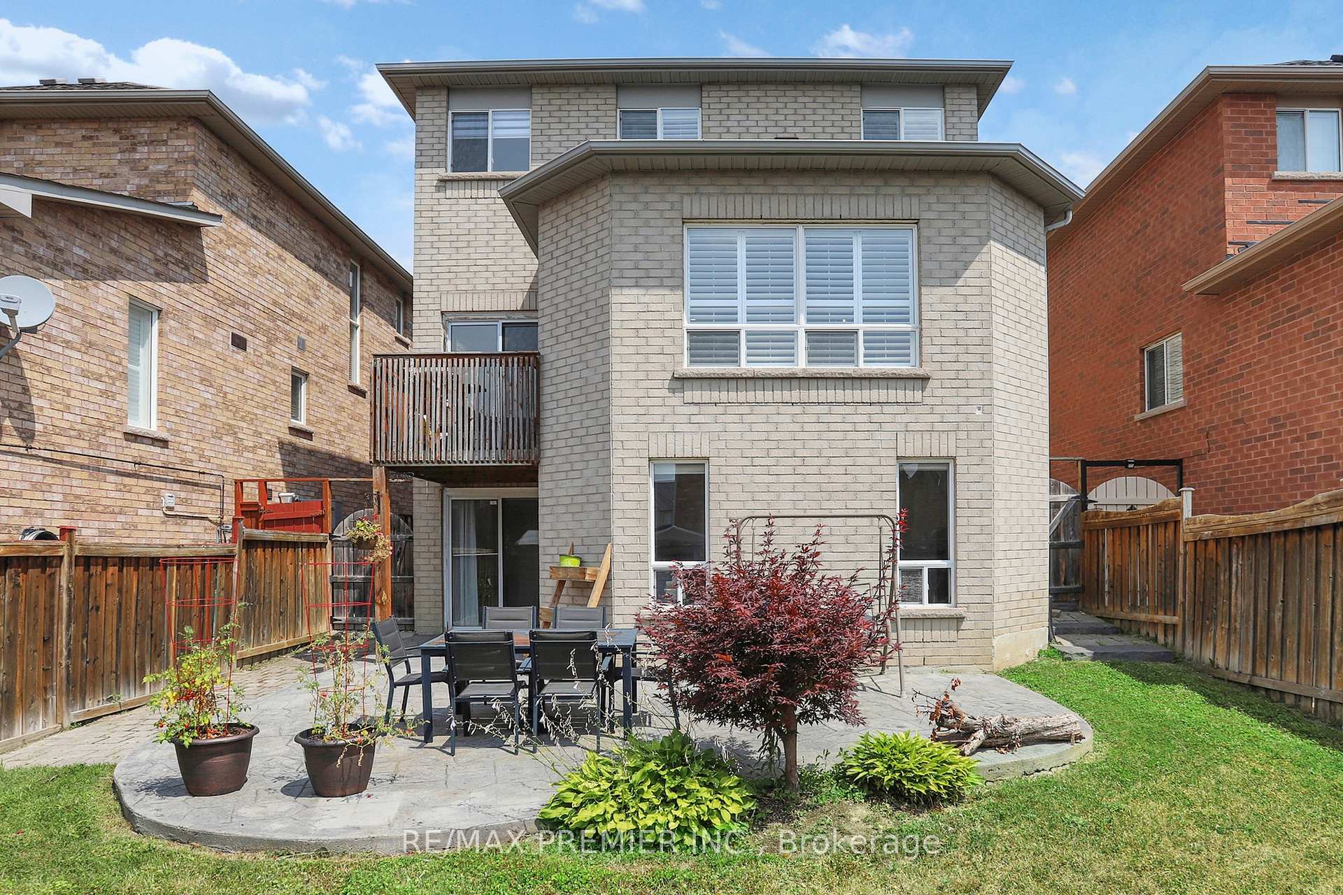 Photo 24 of 15 Gray Park Drive, Caledon, Bolton West — HOMEH