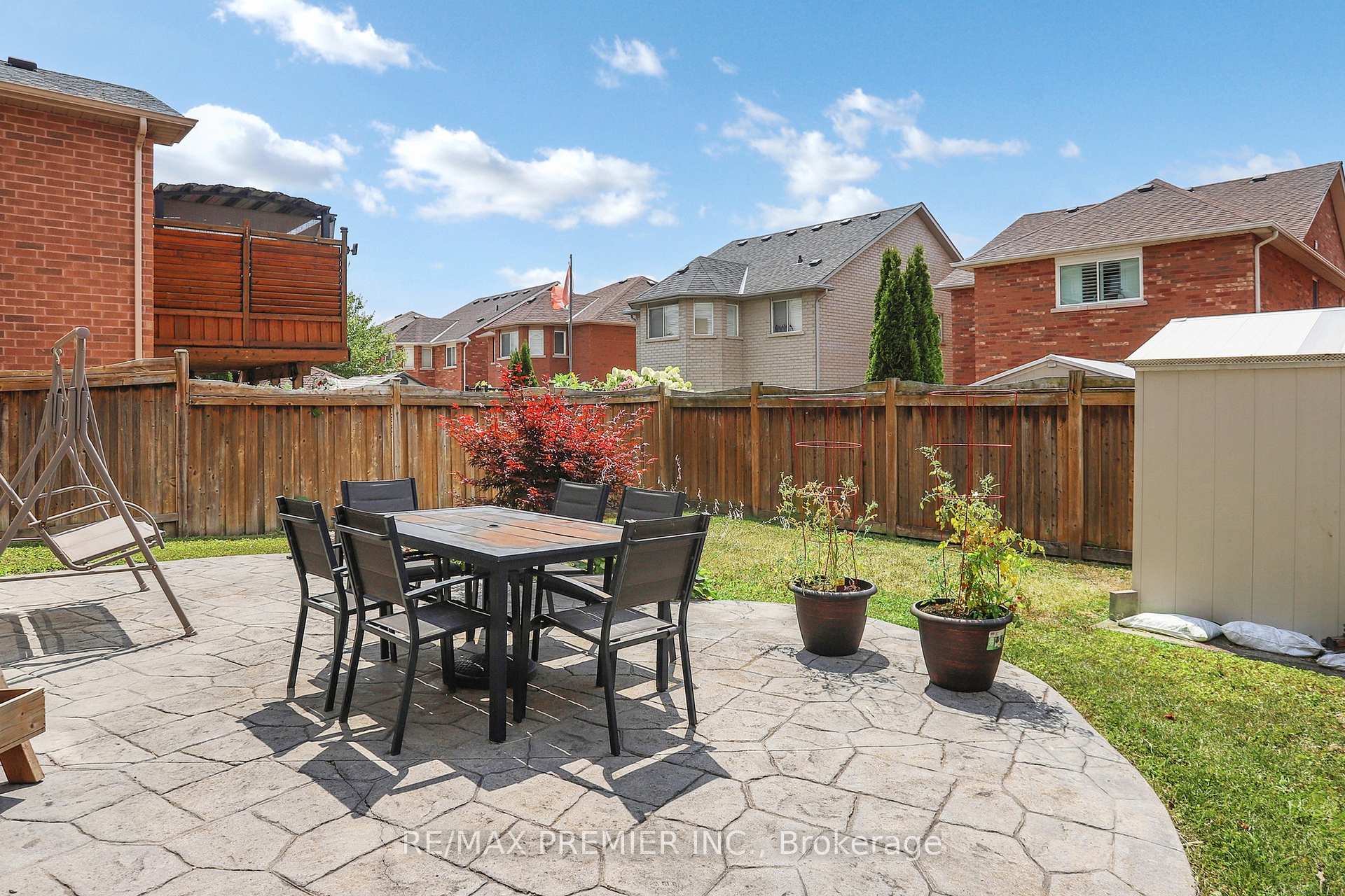 Photo 21 of 15 Gray Park Drive, Caledon, Bolton West — HOMEH