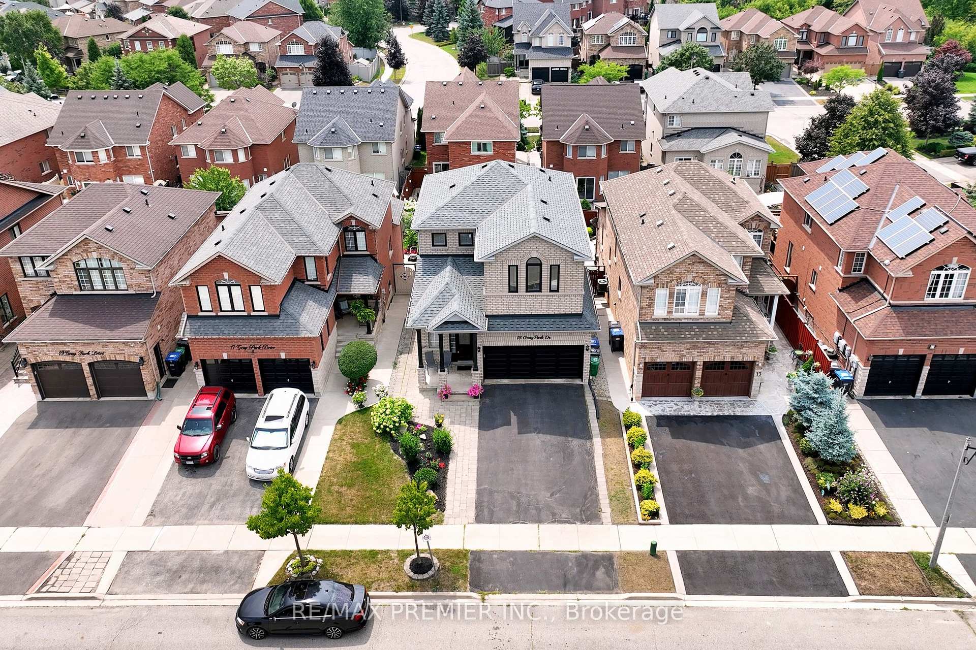 Photo 30 of 15 Gray Park Drive, Caledon, Bolton West — HOMEH