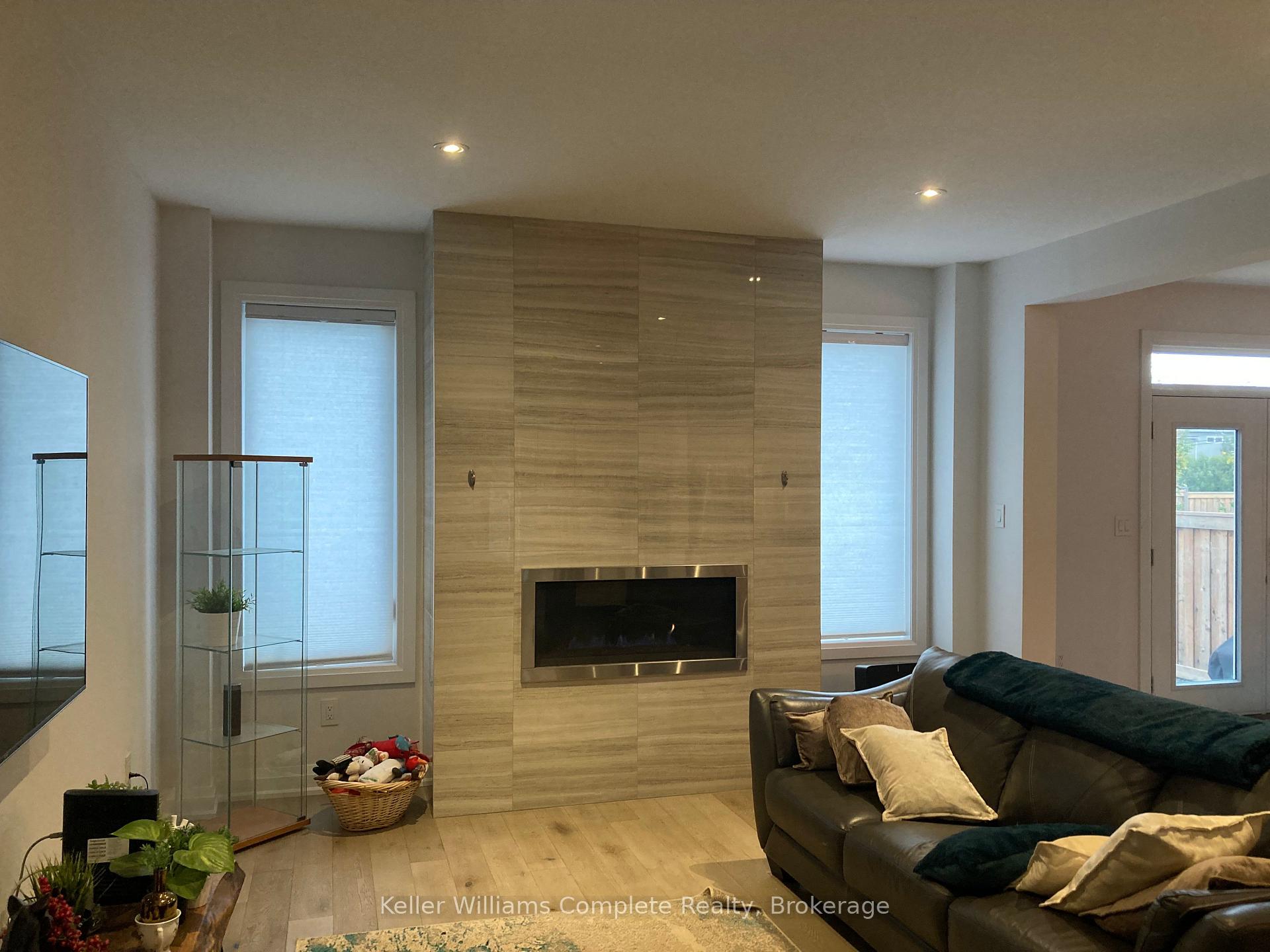 Photo 11 of 20 Columbus Gate, Hamilton, Stoney Creek Mountain — HOMEH