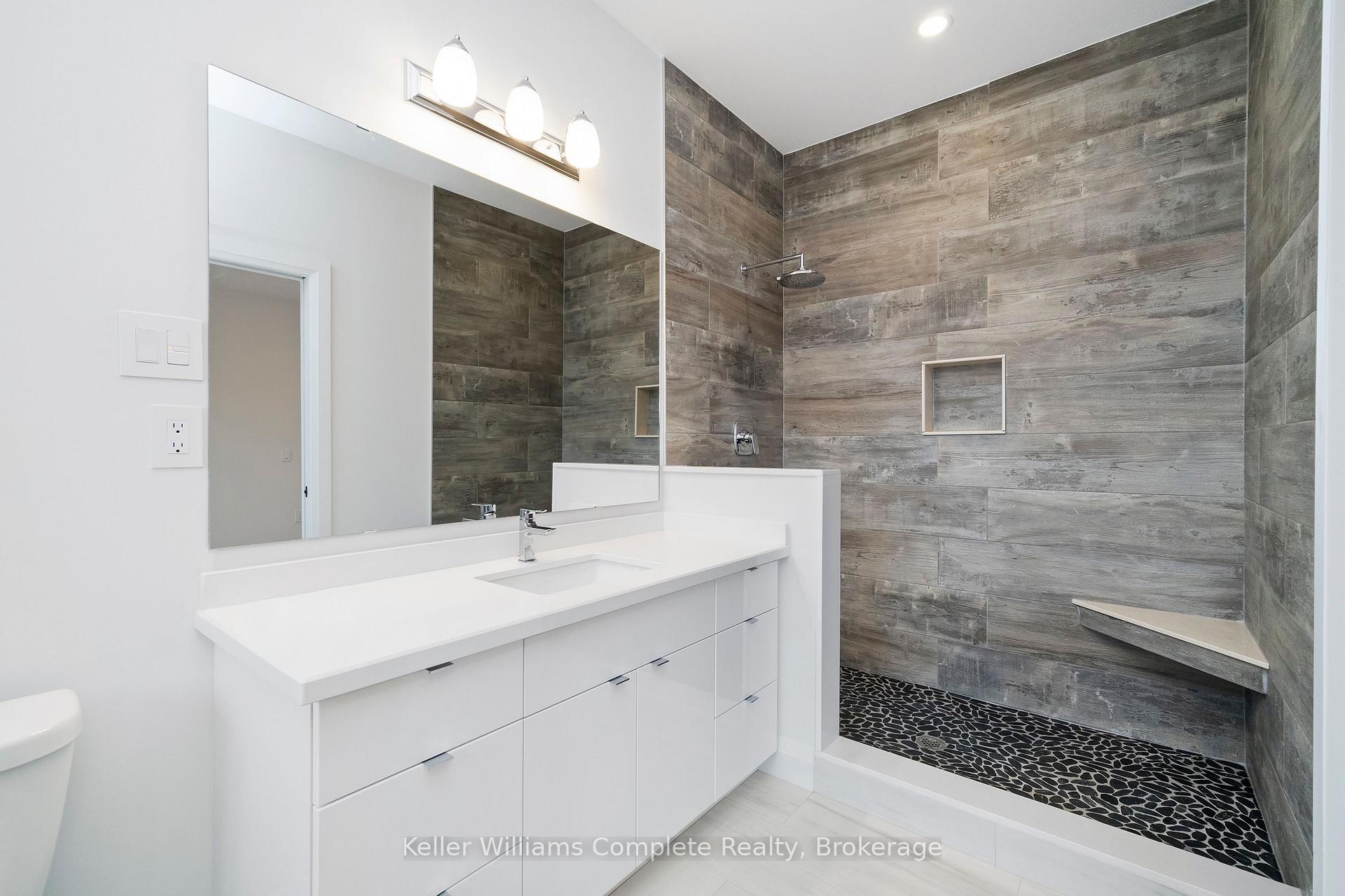 Photo 31 of 20 Columbus Gate, Hamilton, Stoney Creek Mountain — HOMEH