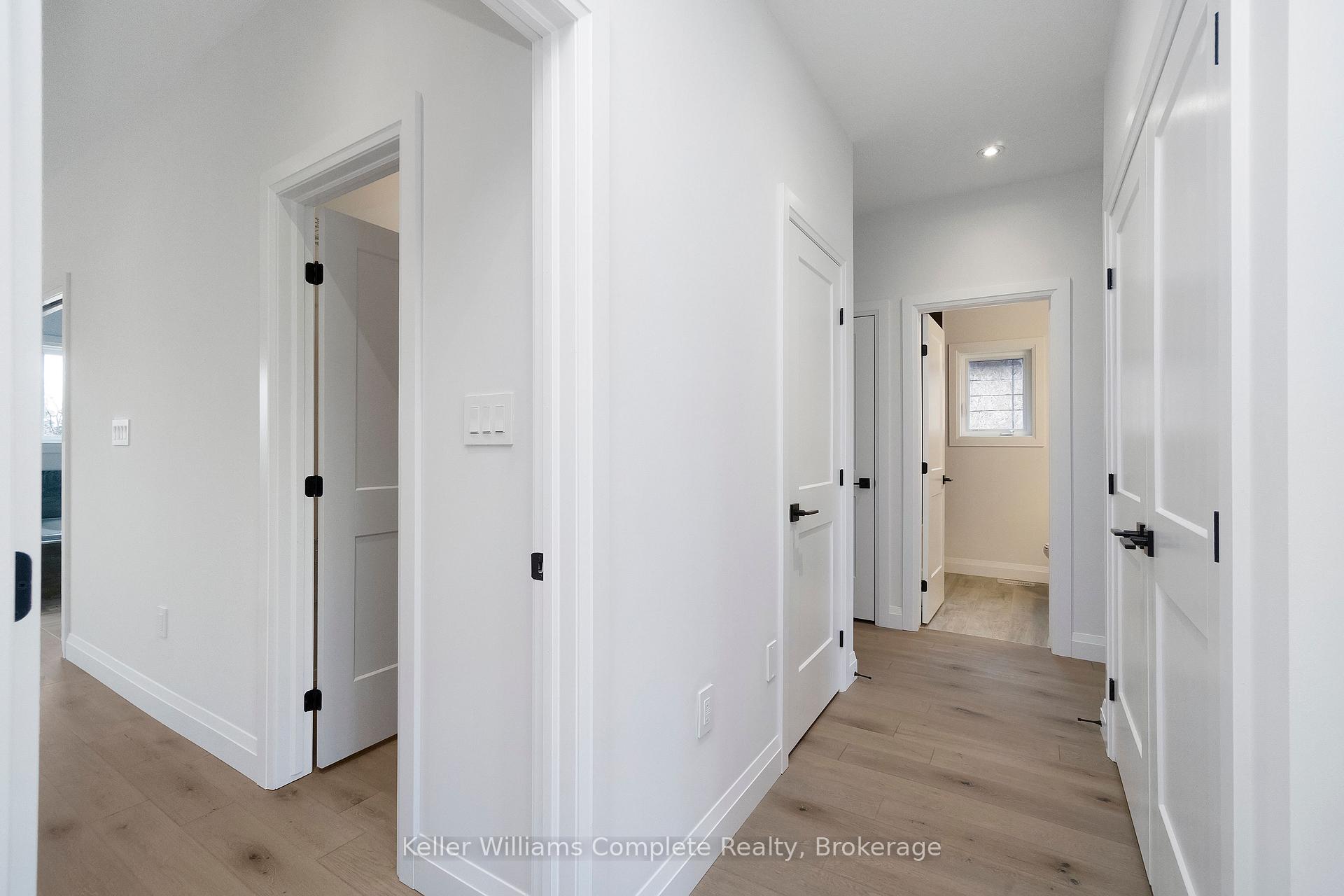 Photo 33 of 20 Columbus Gate, Hamilton, Stoney Creek Mountain — HOMEH