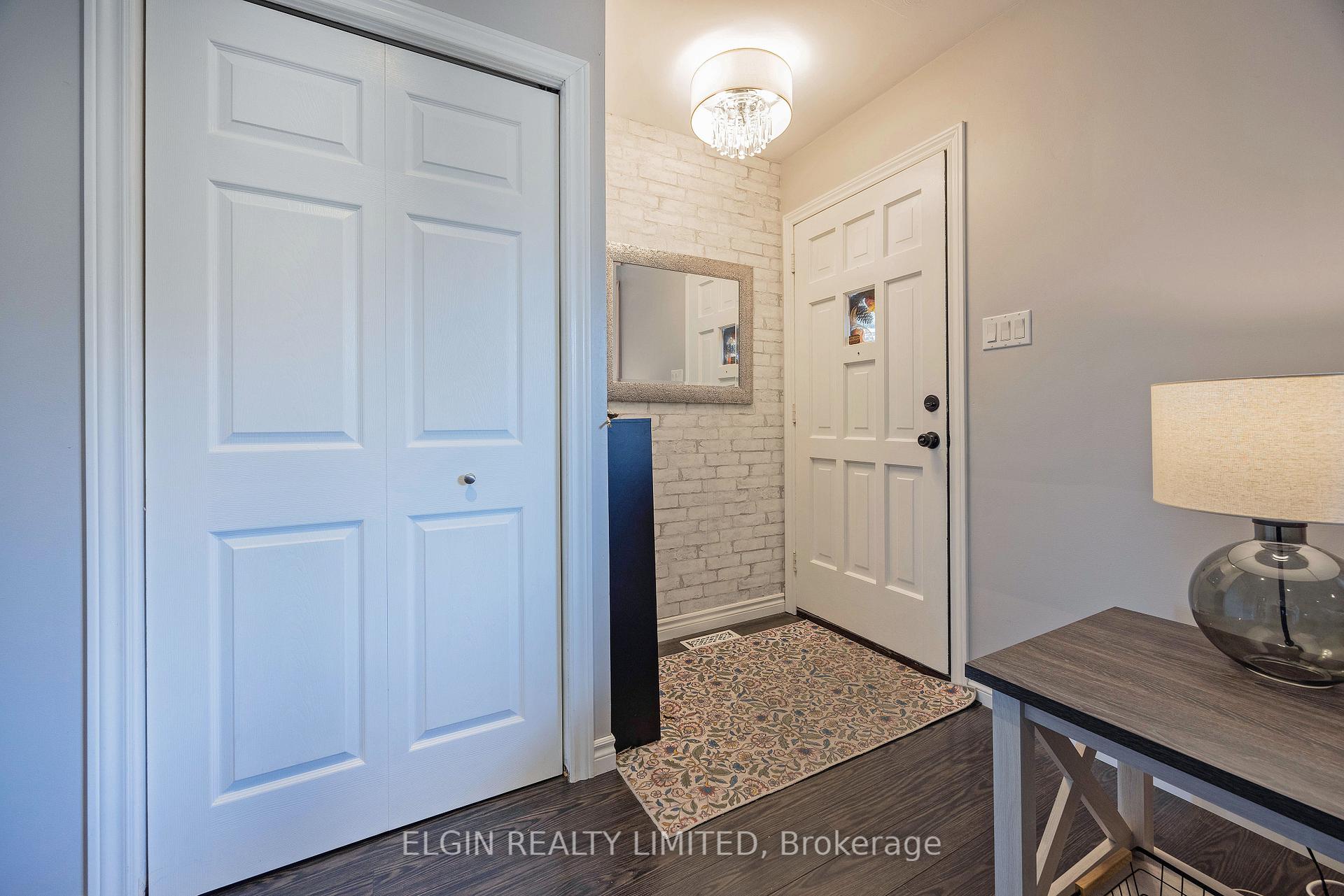 Photo 5 of 4 Johnson Place, St. Thomas — HOMEH