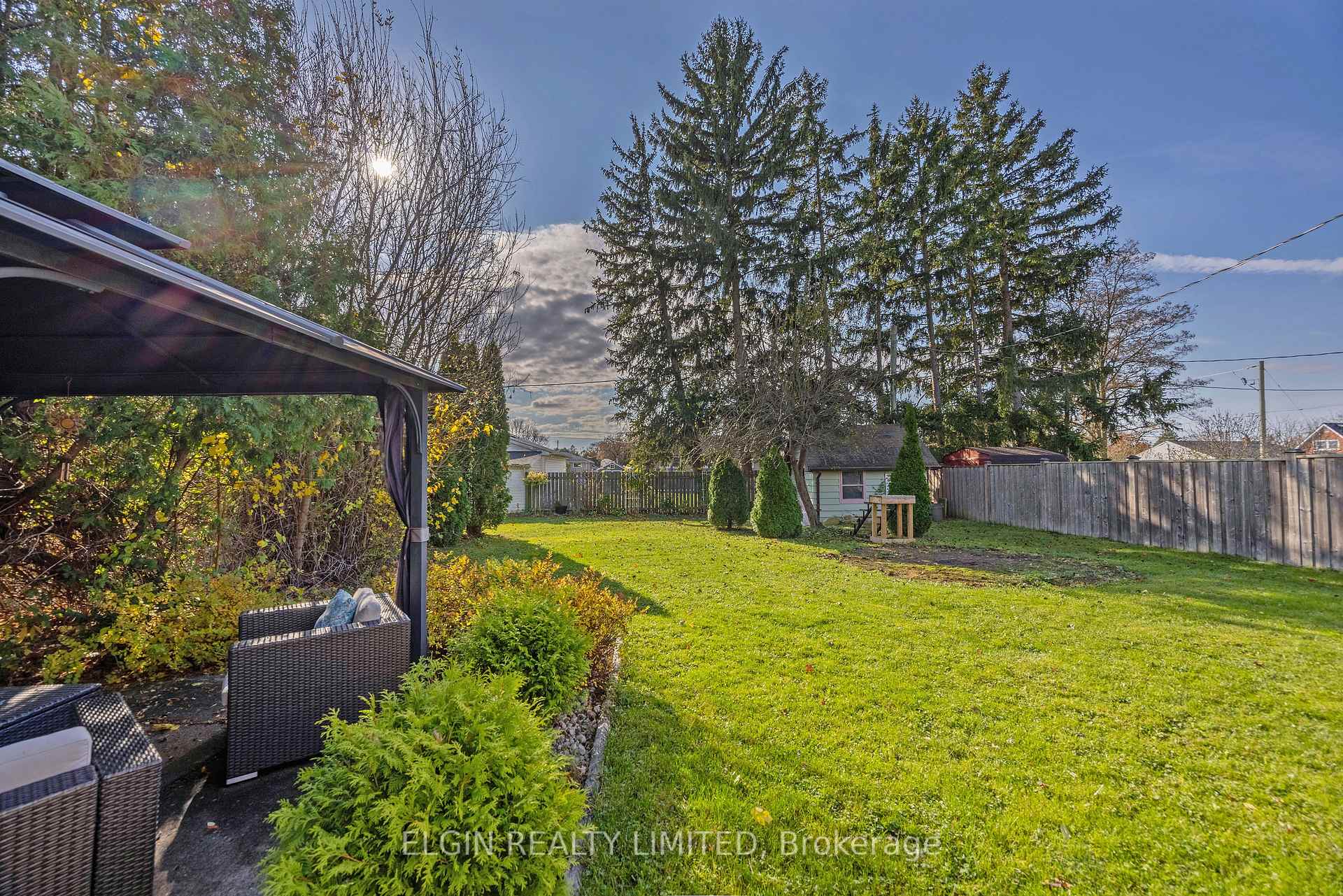 Photo 23 of 4 Johnson Place, St. Thomas — HOMEH
