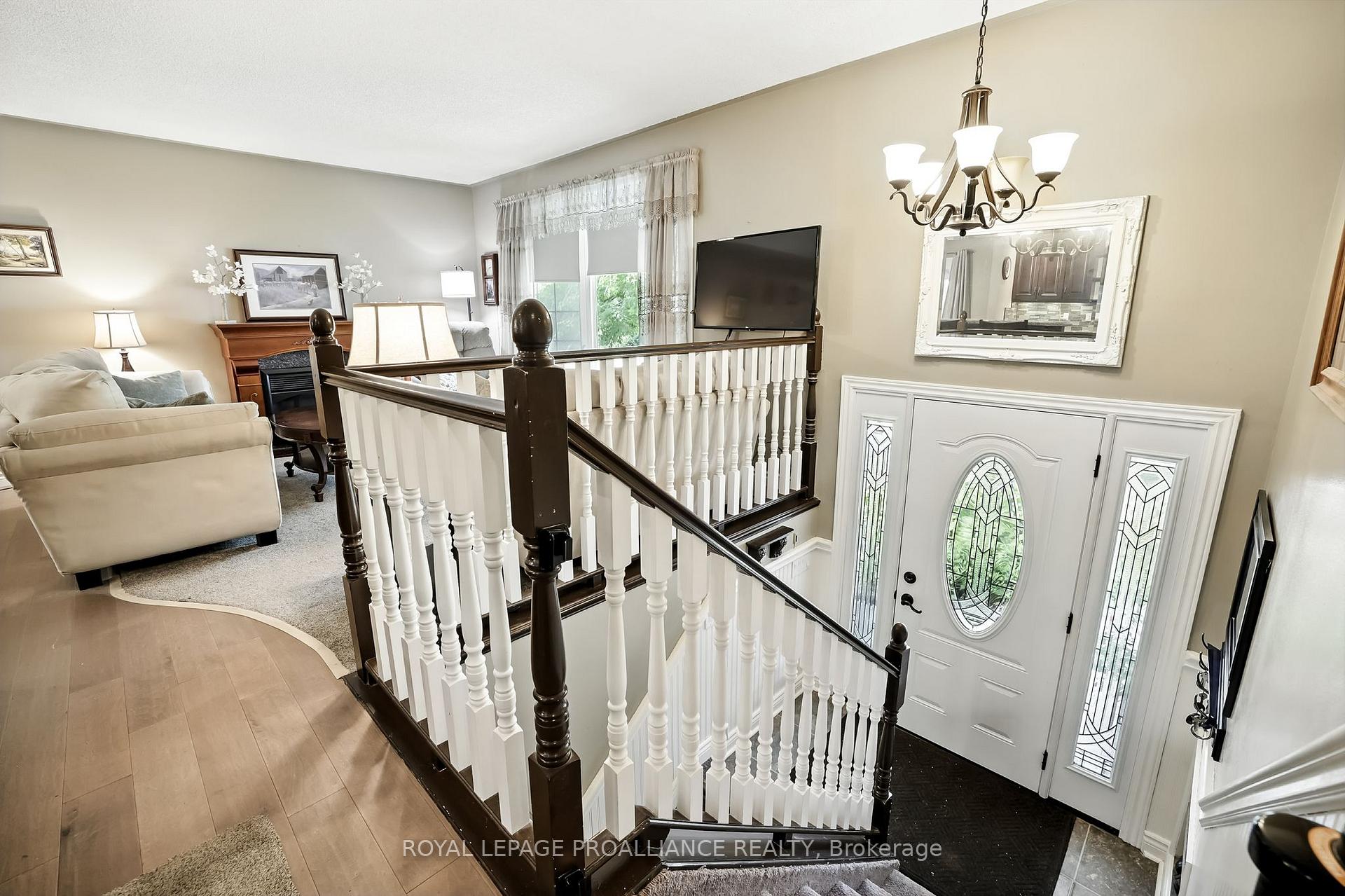Photo 11 of 16 Durham Street N, Cramahe, Colborne — HOMEH