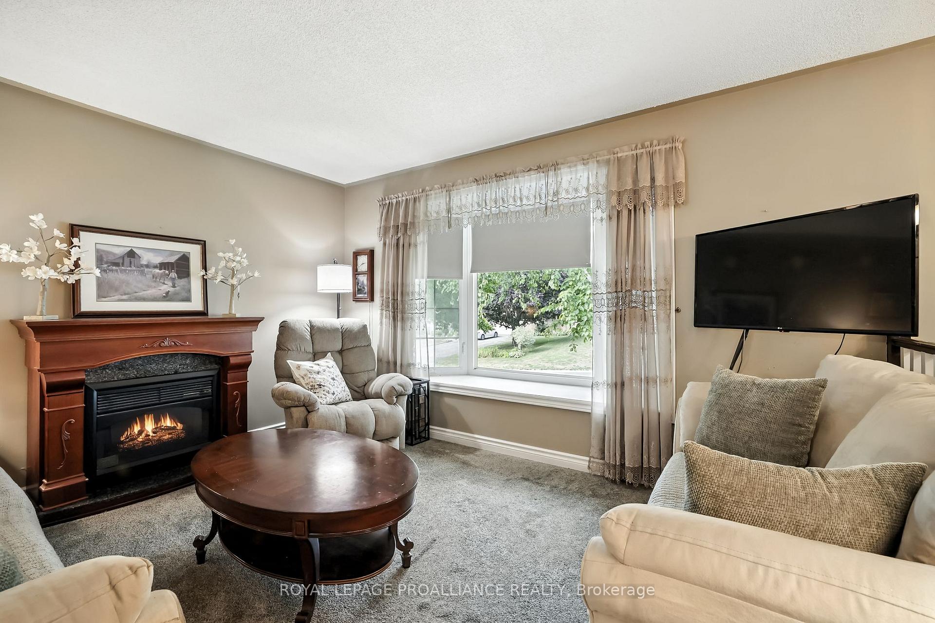 Photo 12 of 16 Durham Street N, Cramahe, Colborne — HOMEH