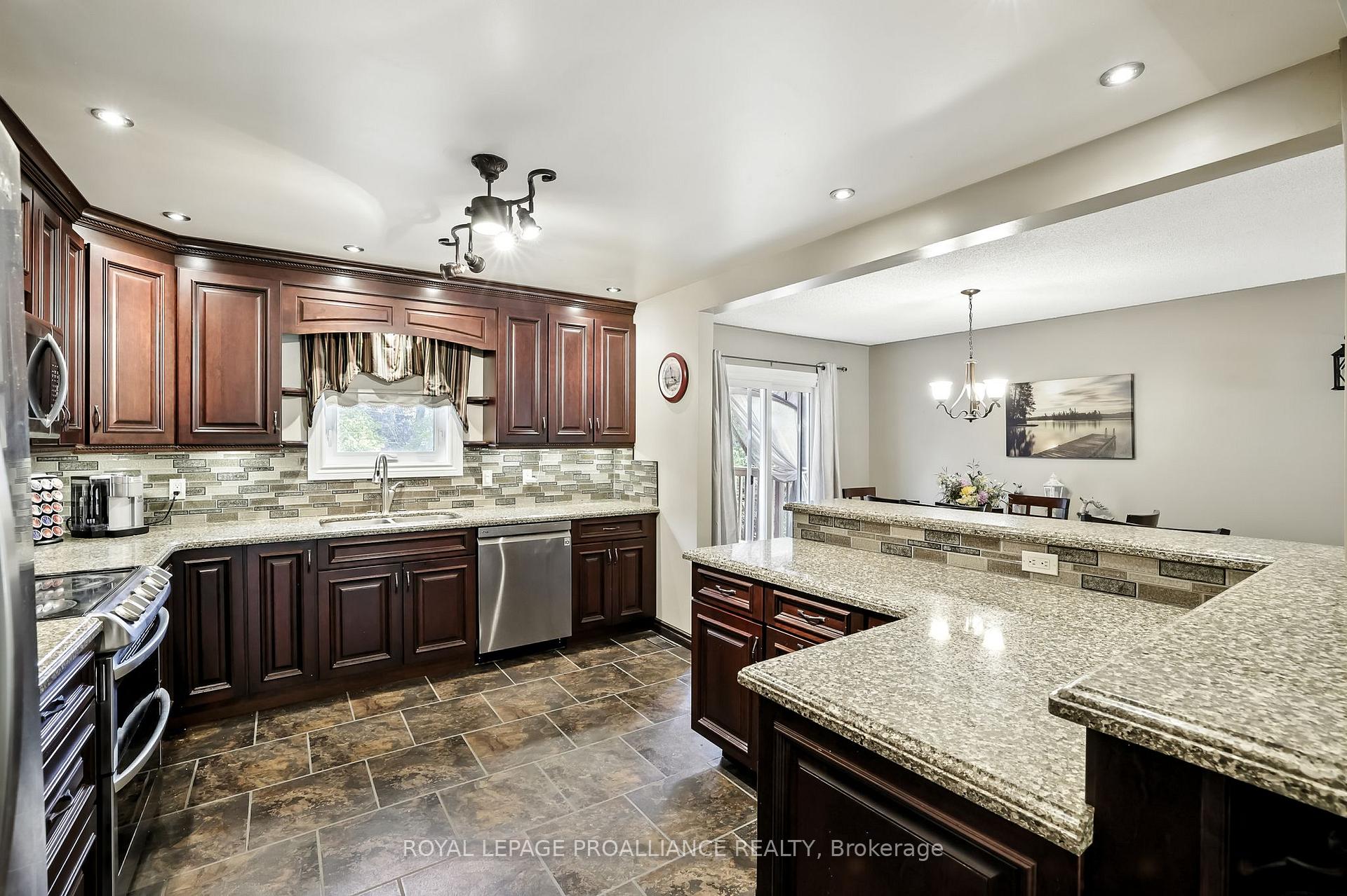 Photo 19 of 16 Durham Street N, Cramahe, Colborne — HOMEH