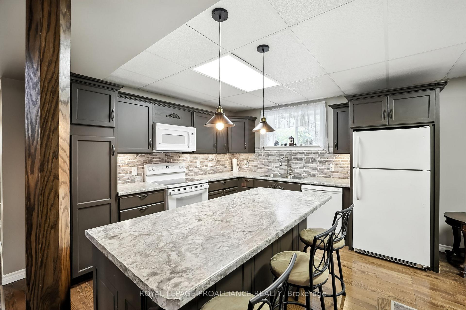 Photo 34 of 16 Durham Street N, Cramahe, Colborne — HOMEH