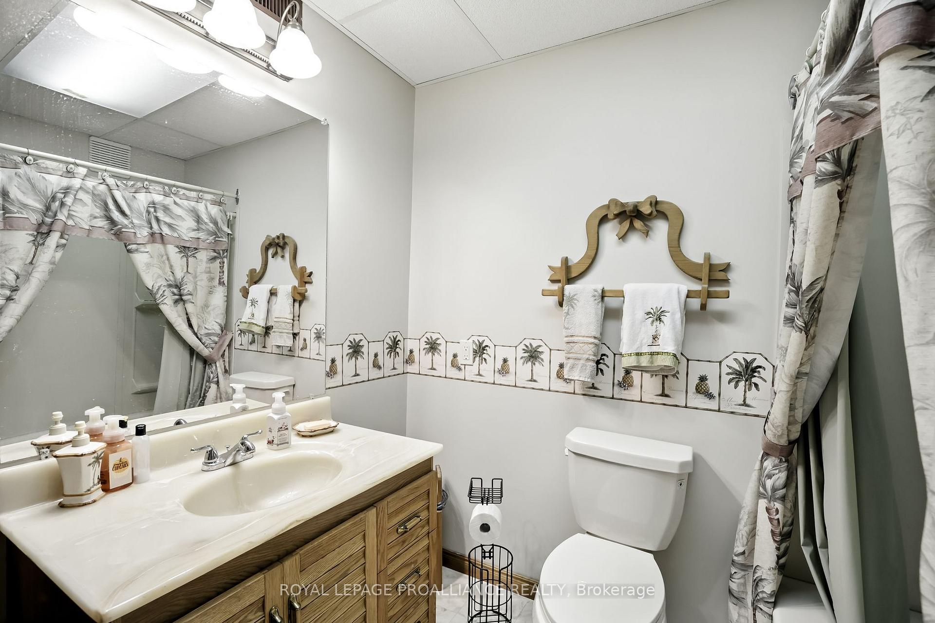 Photo 36 of 16 Durham Street N, Cramahe, Colborne — HOMEH