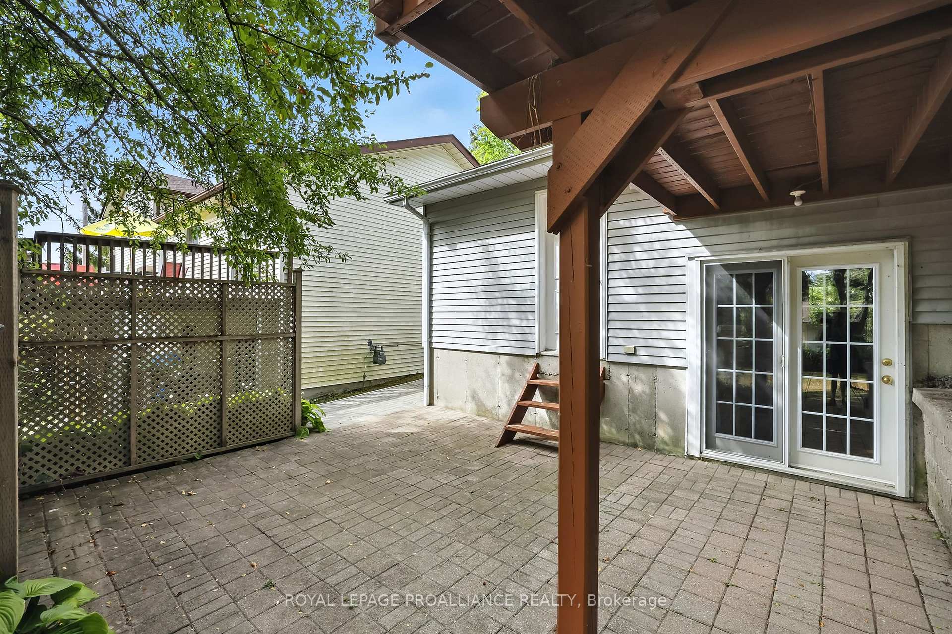 Photo 41 of 16 Durham Street N, Cramahe, Colborne — HOMEH
