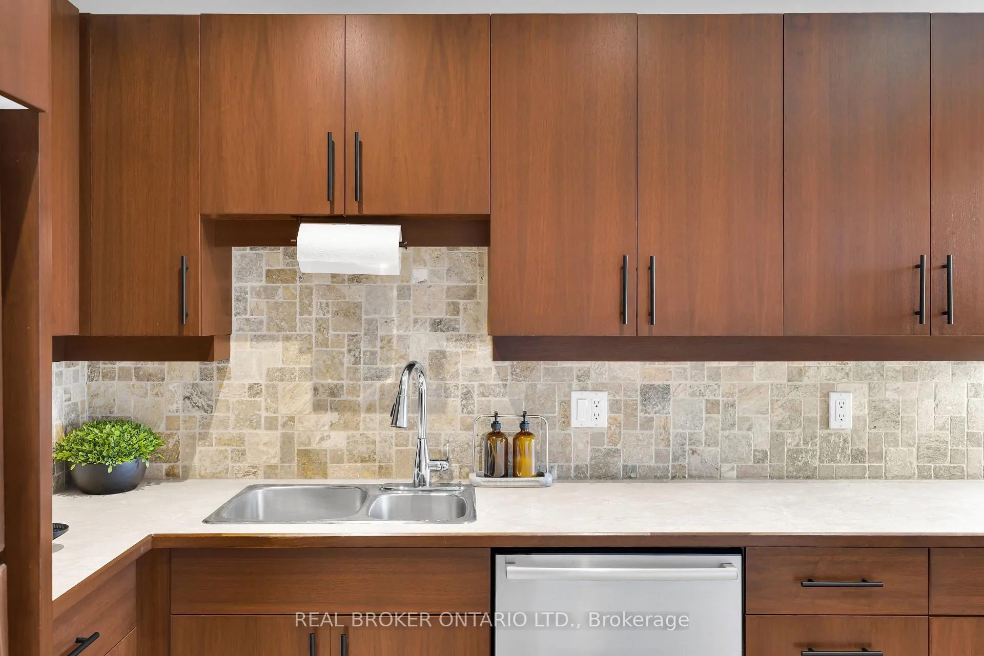 Photo 12 of 101 Mcclintock Way, Ottawa, Kanata - Katimavik — HOMEH