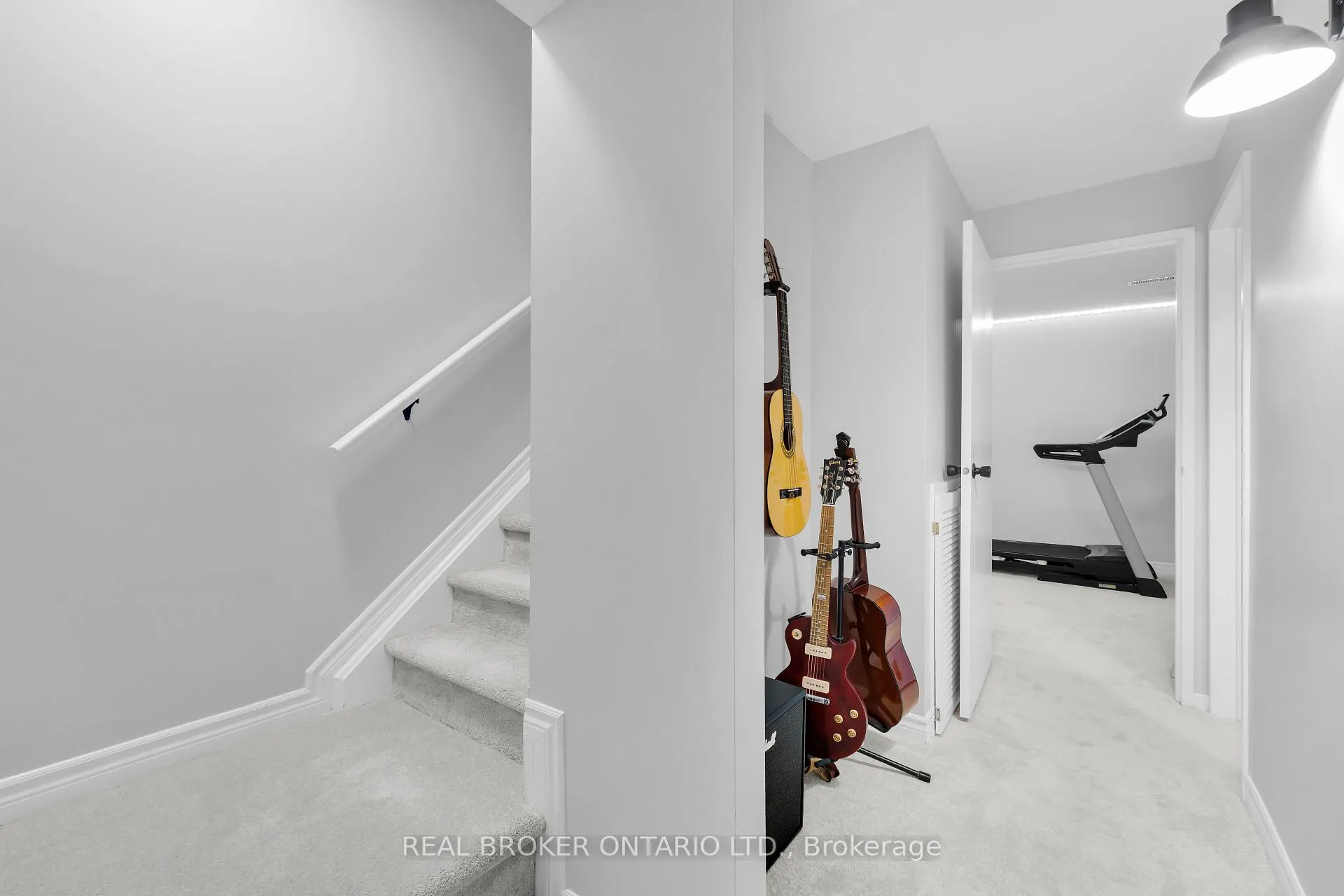 Photo 21 of 101 Mcclintock Way, Ottawa, Kanata - Katimavik — HOMEH