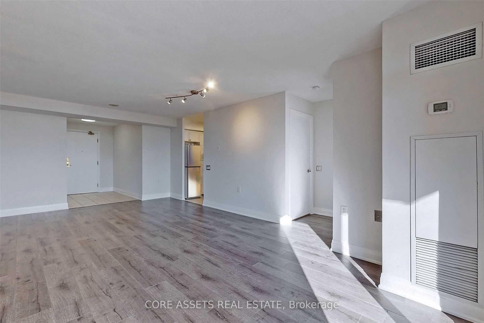 Photo 10 of Unit 501, 650 Lawrence Avenue W, Toronto, Englemount-Lawrence — HOMEH