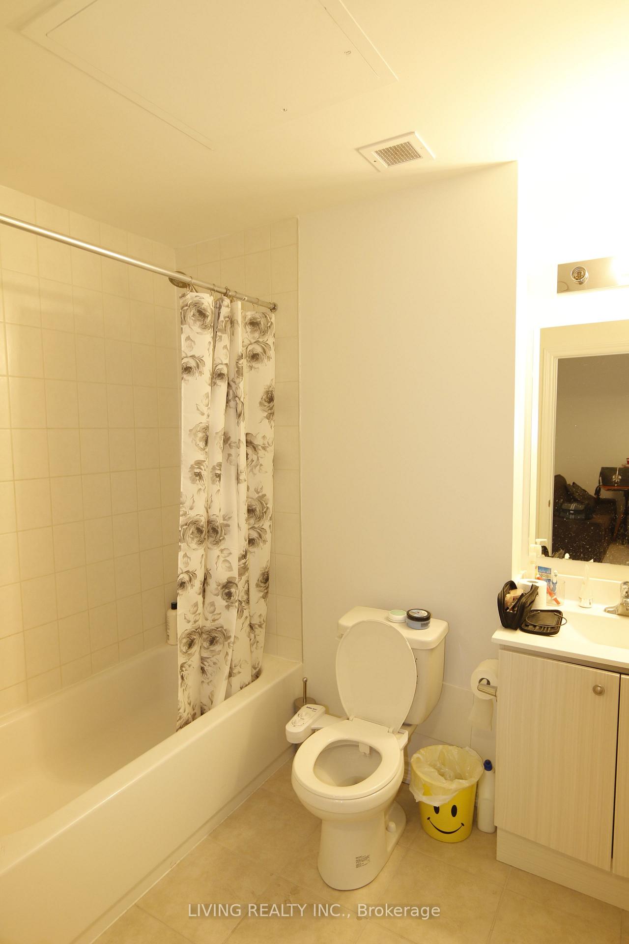 Photo 4 of Unit Ph-01, 8323 Kennedy Road, Markham, Village Green-South Unionville — HOMEH