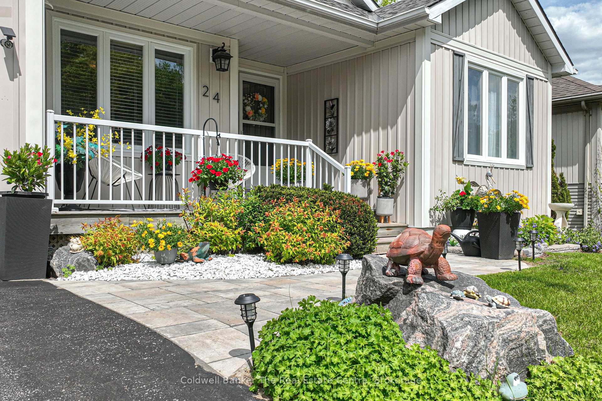 Photo 2 of 24 Woodmans Chart, Gravenhurst, Muskoka (S) — HOMEH