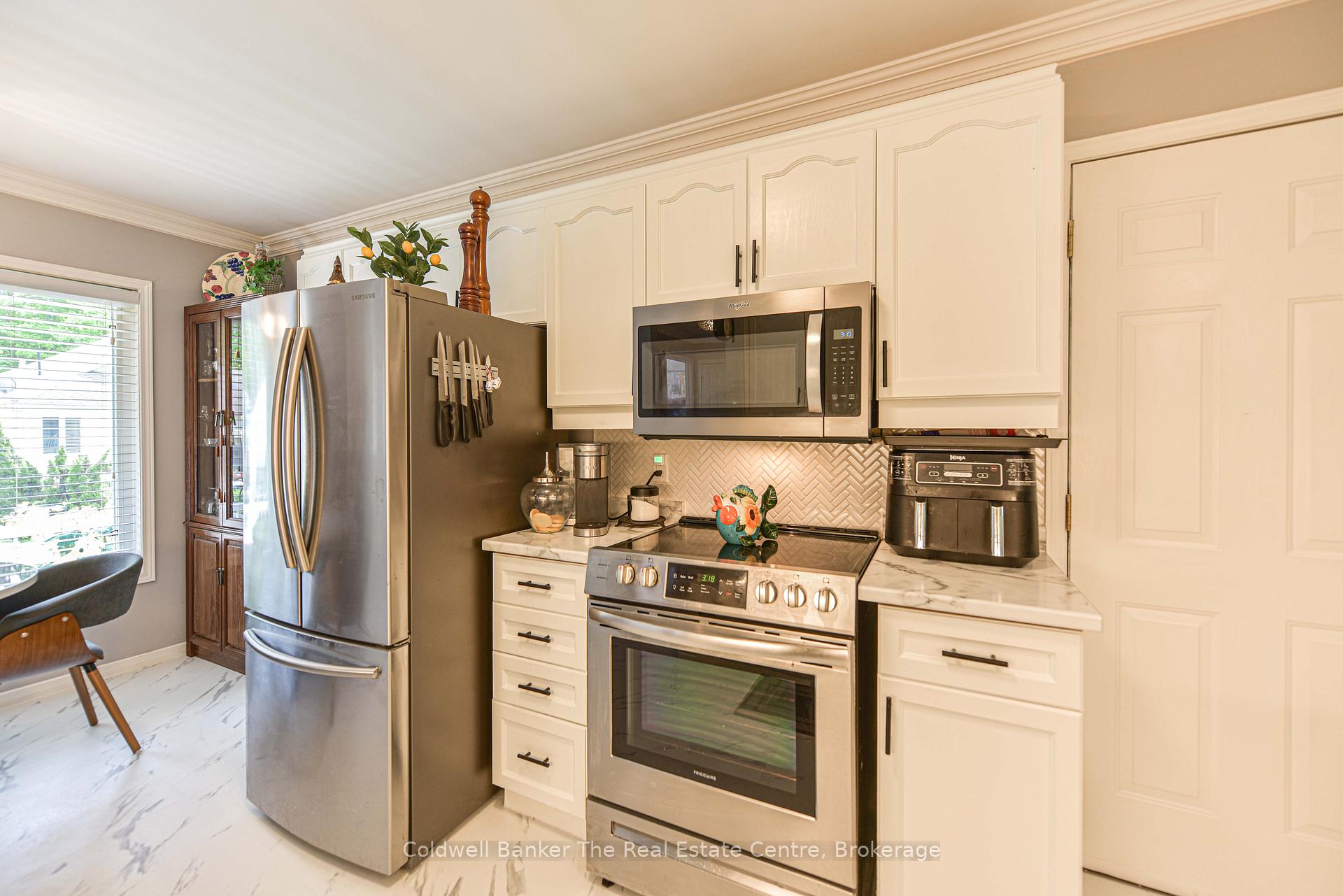Photo 10 of 24 Woodmans Chart, Gravenhurst, Muskoka (S) — HOMEH