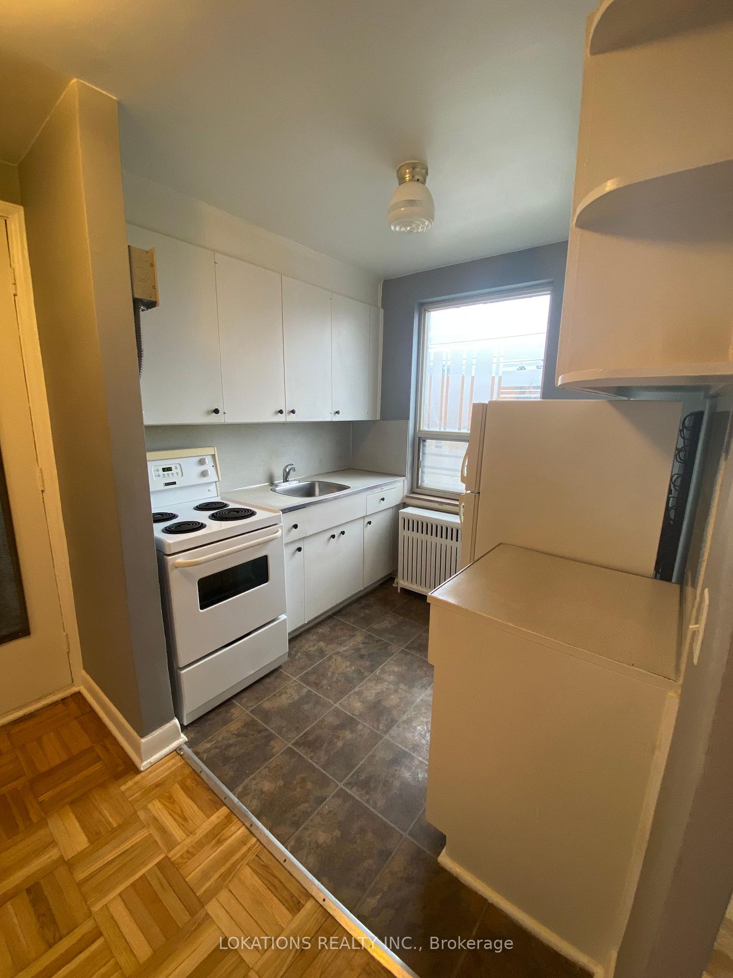Photo 11 of Unit 306, 2135 Avenue Road, Toronto, Bedford Park-Nortown — HOMEH