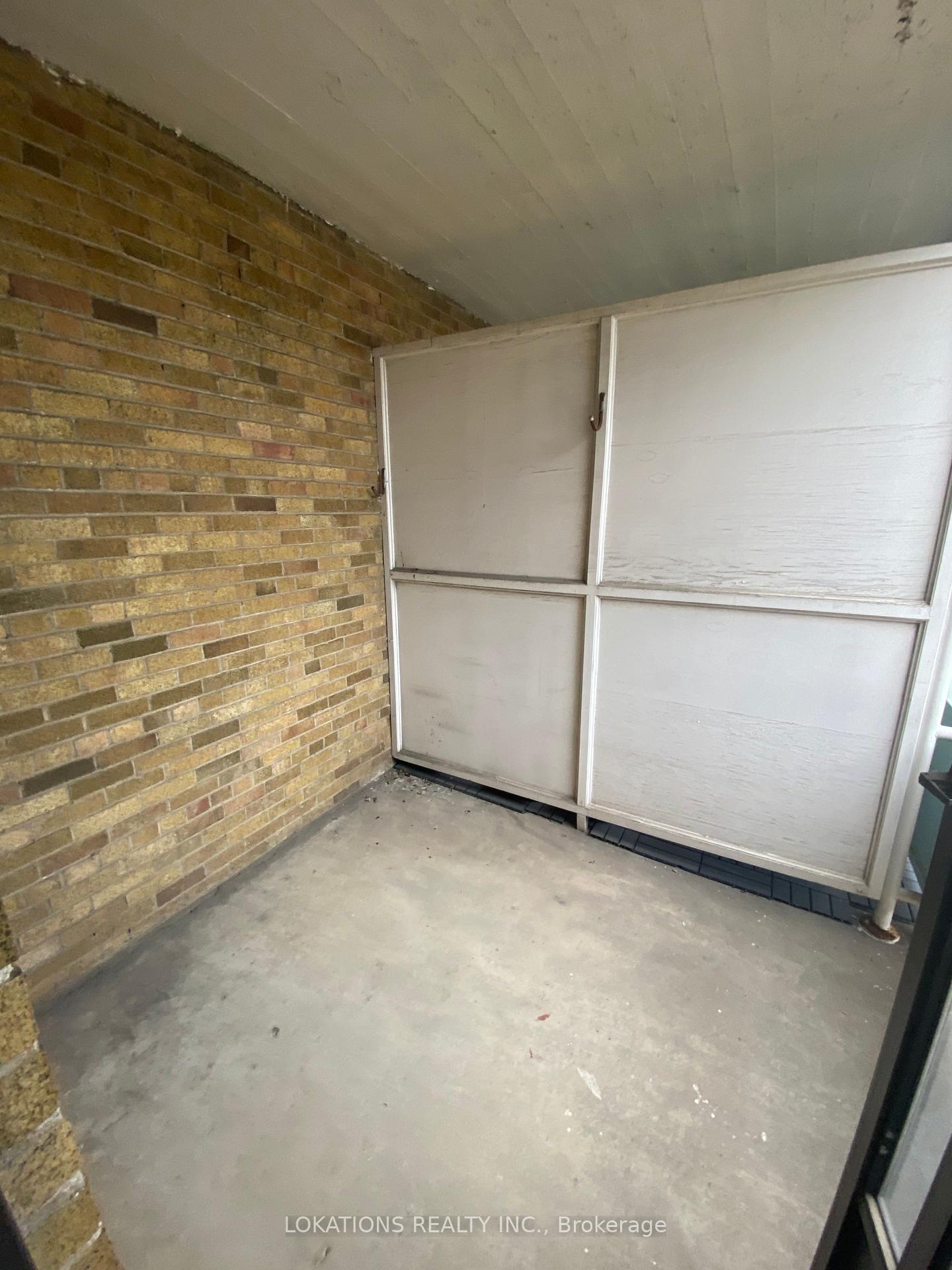 Photo 6 of Unit 306, 2135 Avenue Road, Toronto, Bedford Park-Nortown — HOMEH