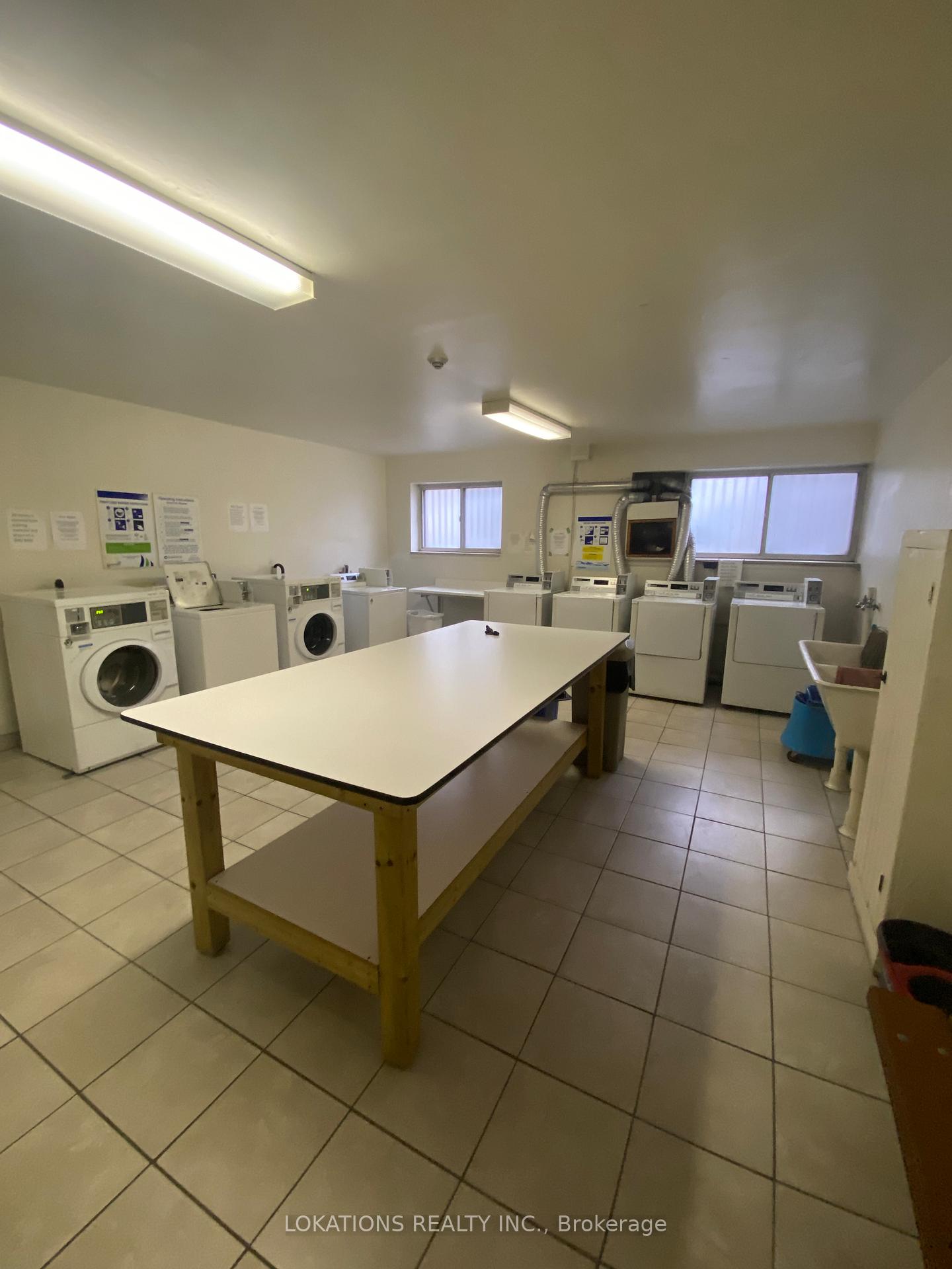Photo 8 of Unit 306, 2135 Avenue Road, Toronto, Bedford Park-Nortown — HOMEH