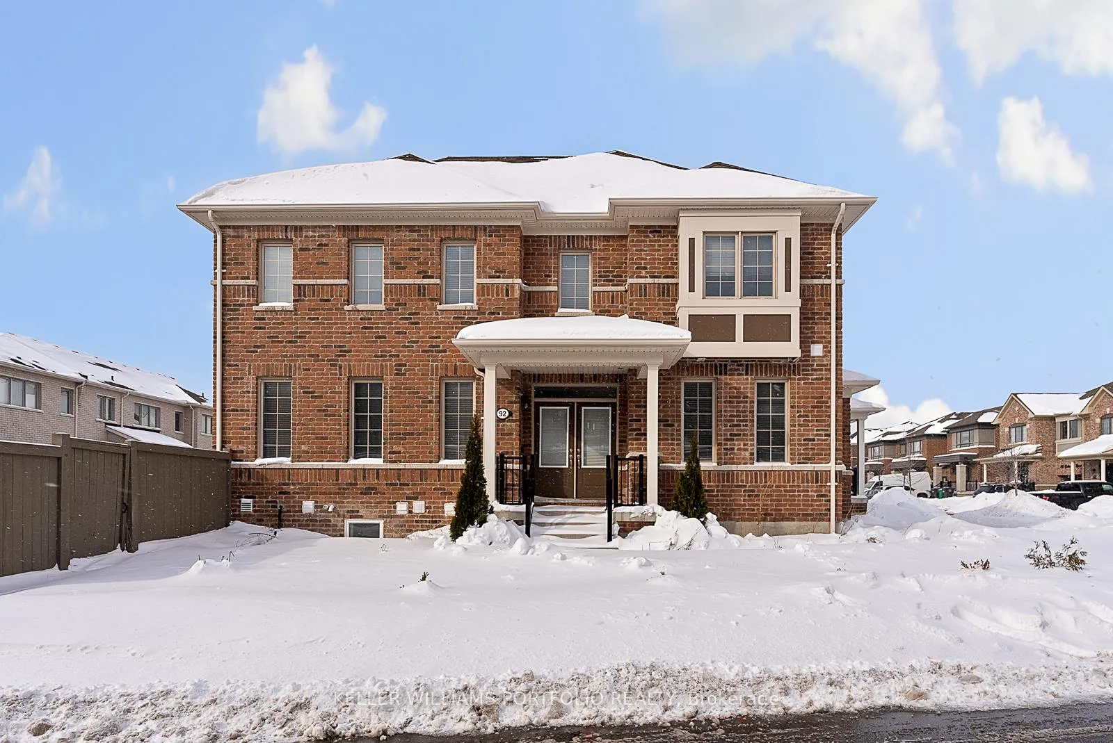 Photo 3 of 92 Callandar Road, Brampton, Northwest Brampton — HOMEH