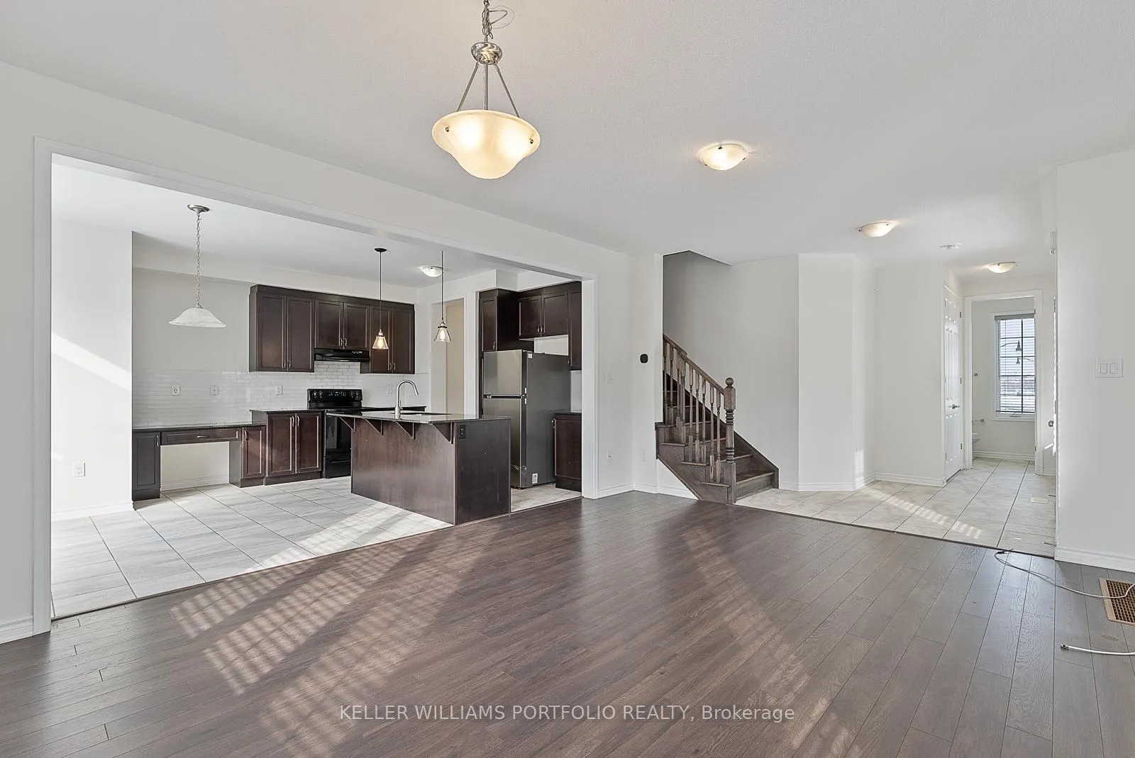 Photo 8 of 92 Callandar Road, Brampton, Northwest Brampton — HOMEH