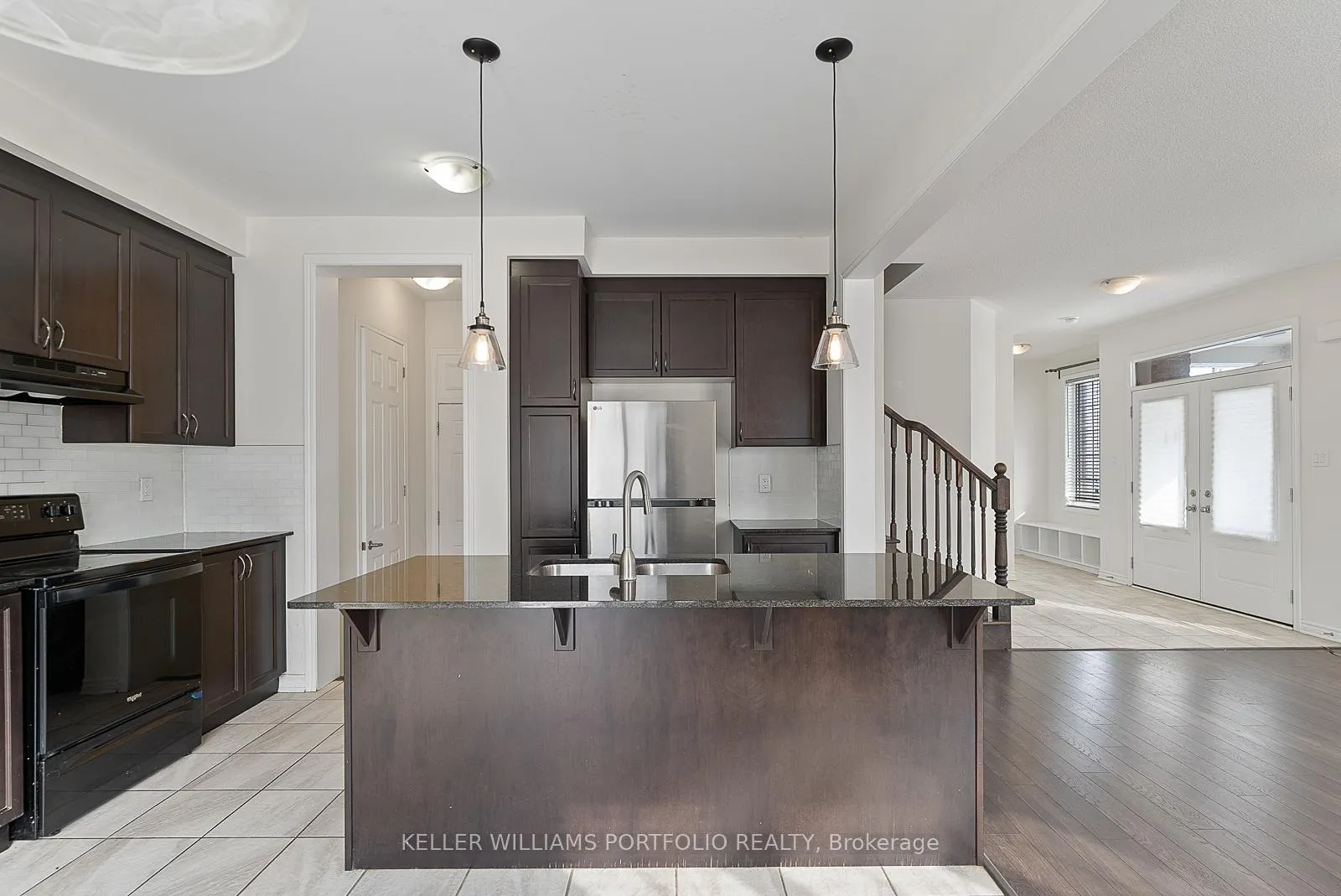 Photo 12 of 92 Callandar Road, Brampton, Northwest Brampton — HOMEH