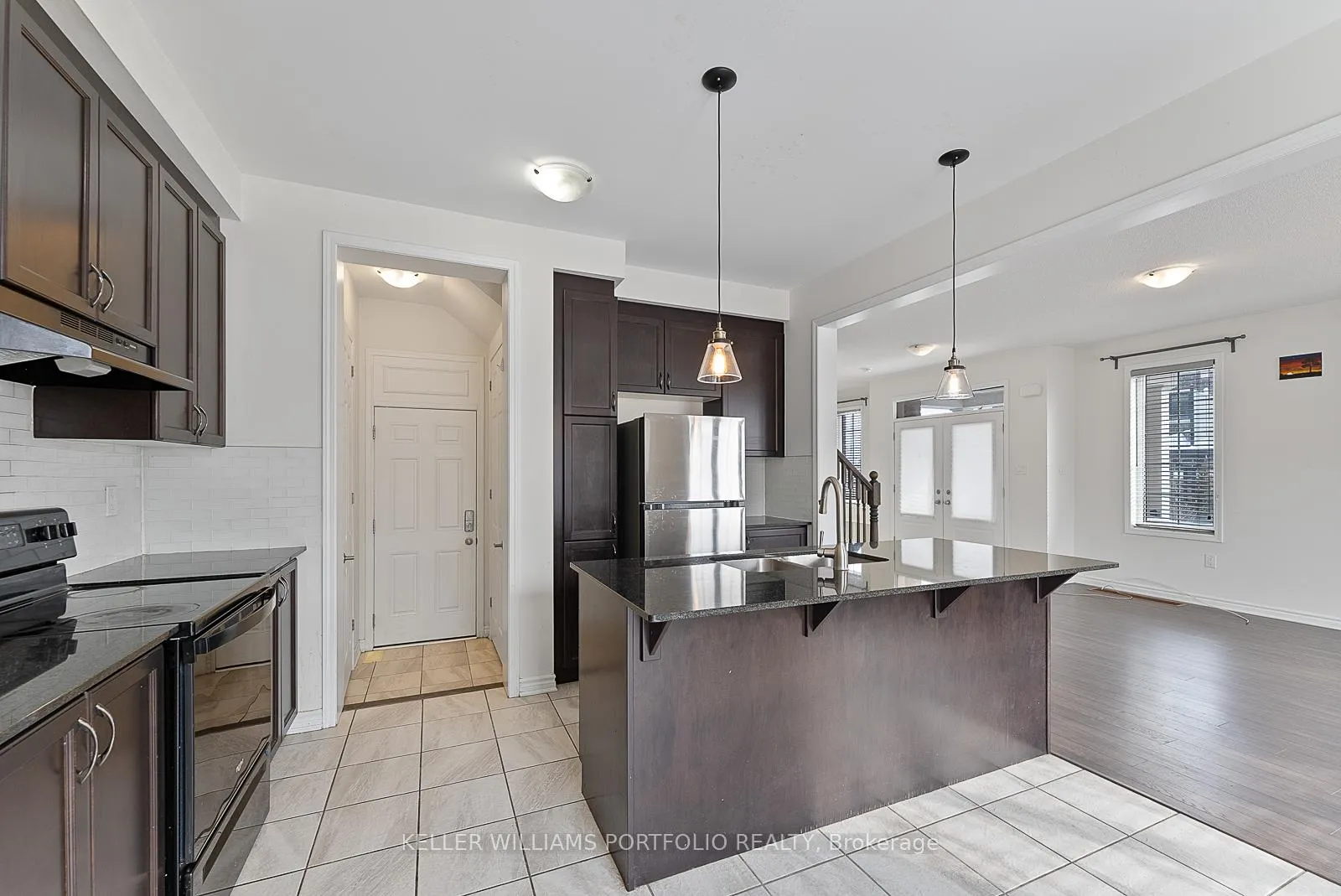 Photo 13 of 92 Callandar Road, Brampton, Northwest Brampton — HOMEH