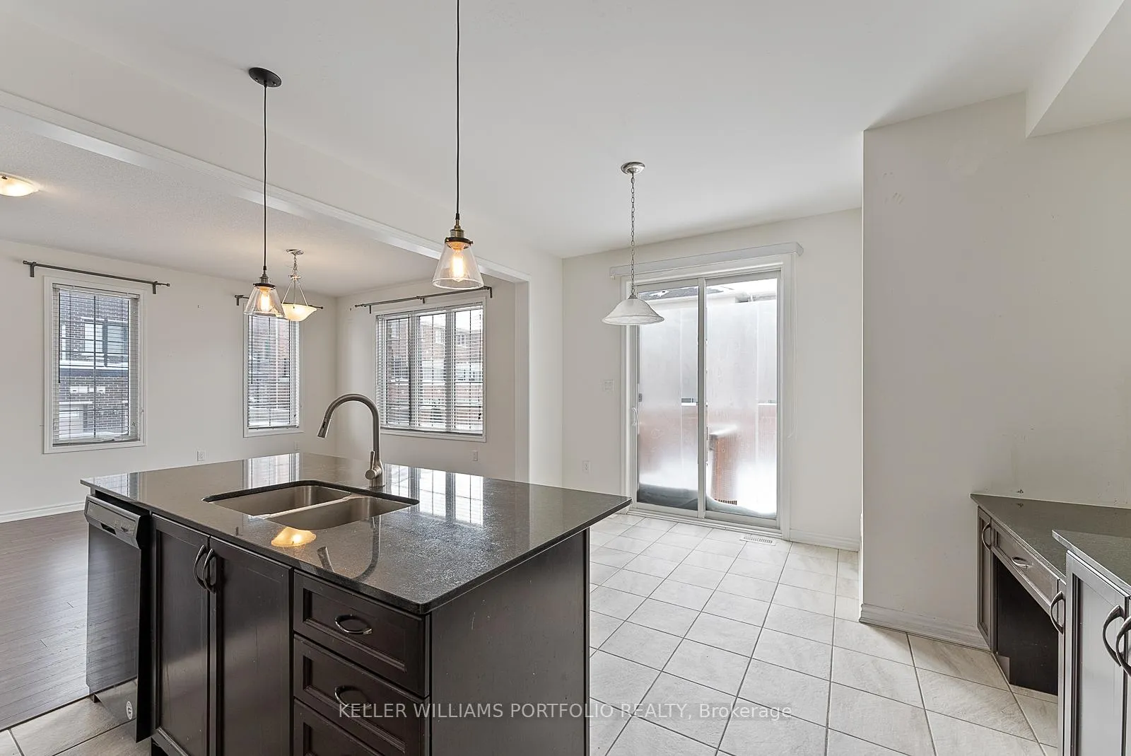 Photo 14 of 92 Callandar Road, Brampton, Northwest Brampton — HOMEH