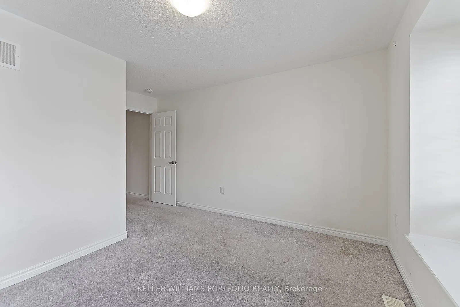 Photo 31 of 92 Callandar Road, Brampton, Northwest Brampton — HOMEH