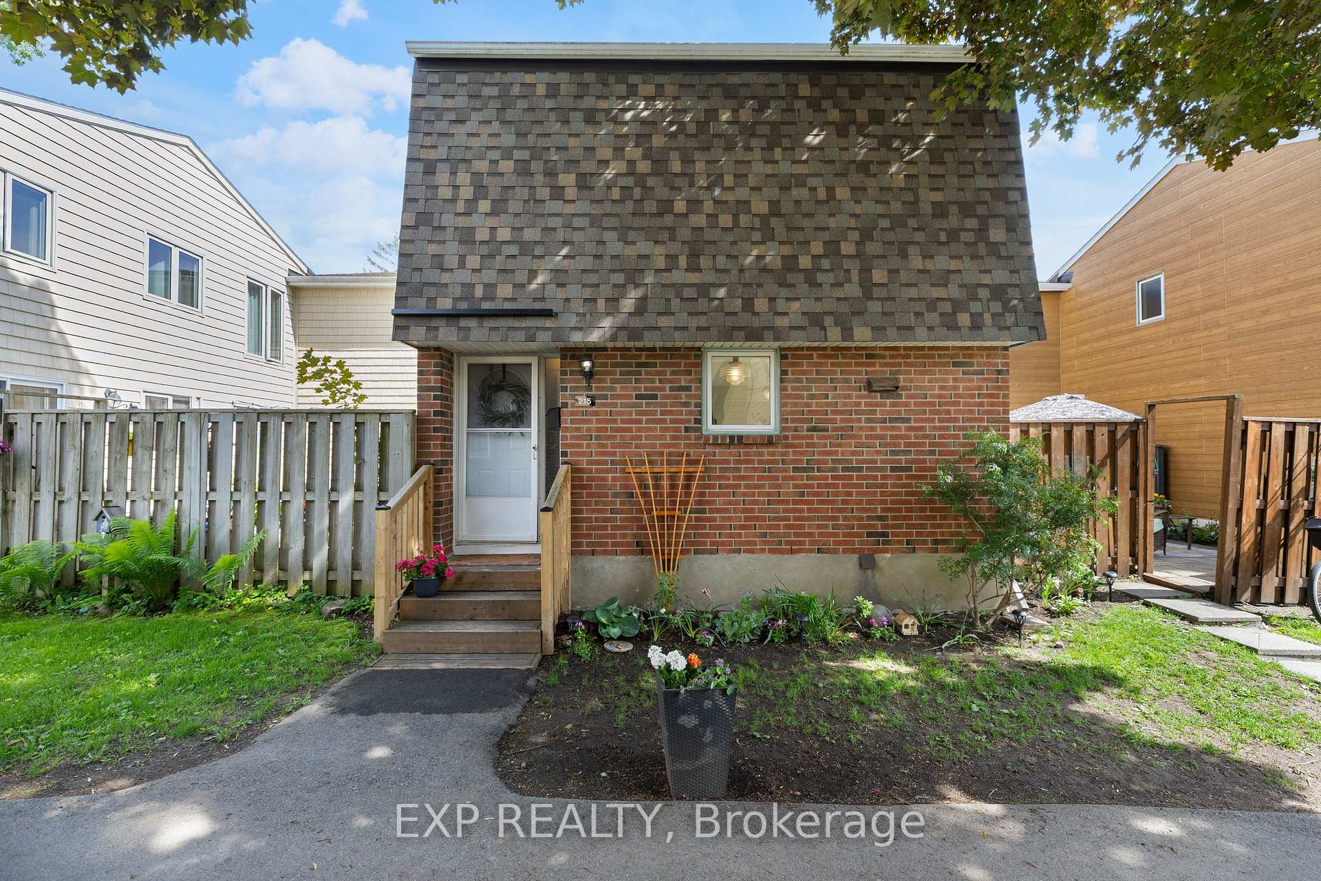 Photo 1 of Unit 94, 215 Petrie Lane, Ottawa, Kanata - Beaverbrook — HOMEH
