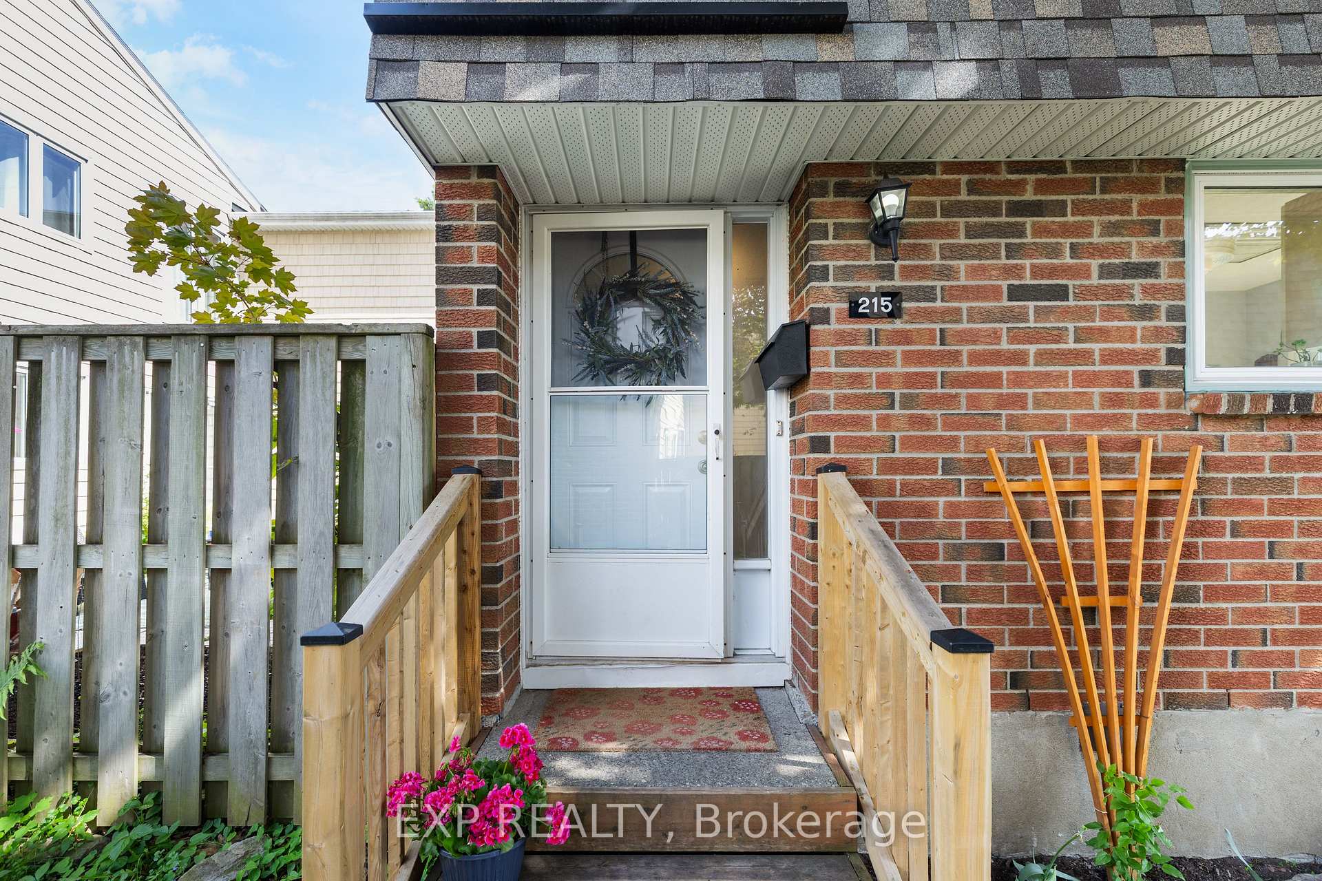 Photo 2 of Unit 94, 215 Petrie Lane, Ottawa, Kanata - Beaverbrook — HOMEH