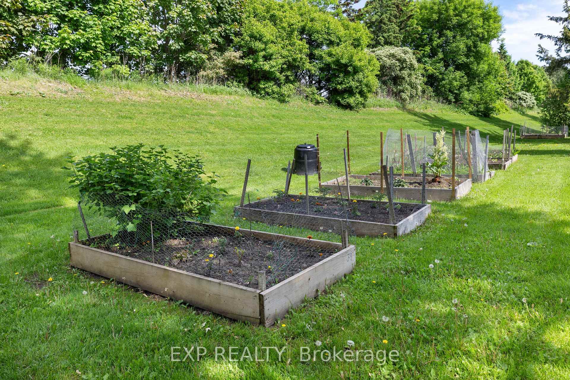 Photo 32 of Unit 94, 215 Petrie Lane, Ottawa, Kanata - Beaverbrook — HOMEH