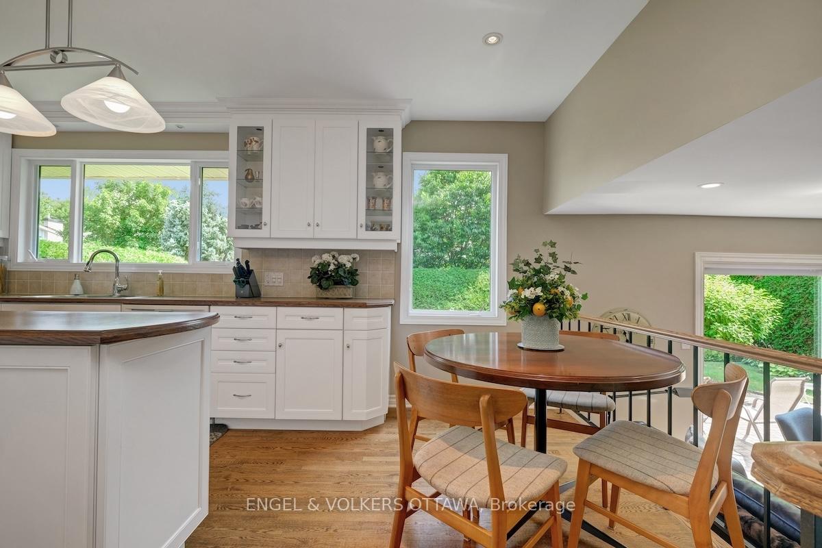 Photo 21 of 15 Dickson Street, Ottawa, Bruce Farm/Graham Park/Qualicum/Bellands — HOMEH