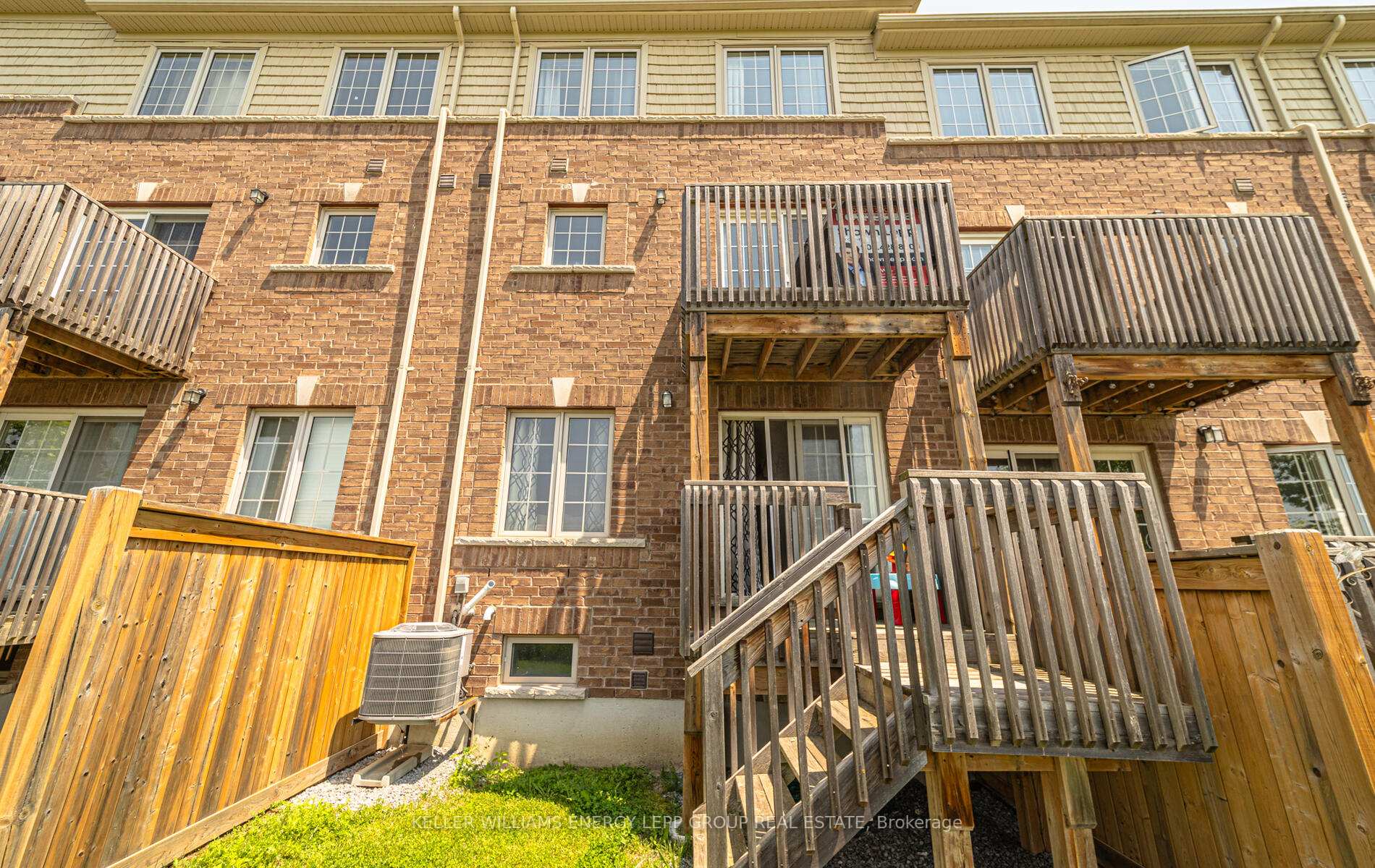 Photo 3 of Unit 53, 2458 Bromus Path, Oshawa, Windfields — HOMEH