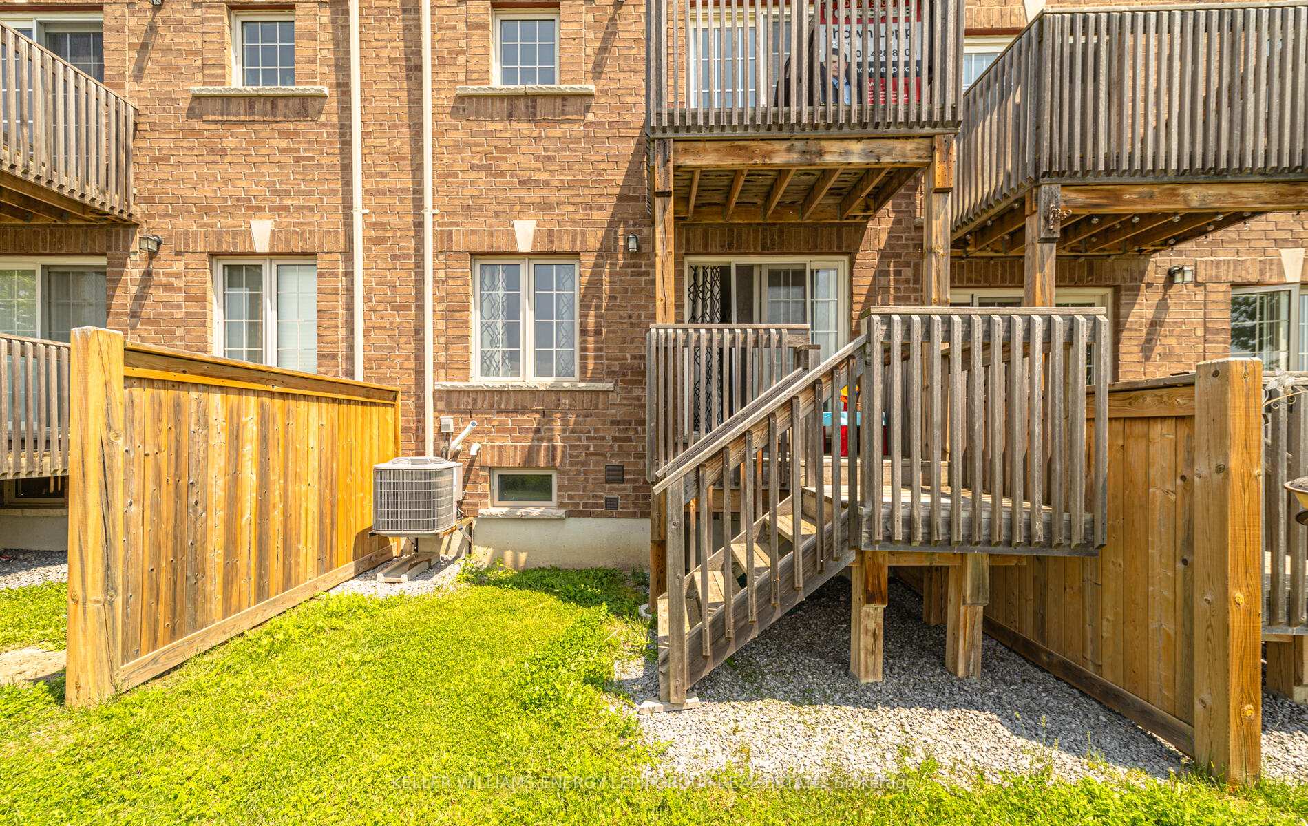 Photo 4 of Unit 53, 2458 Bromus Path, Oshawa, Windfields — HOMEH